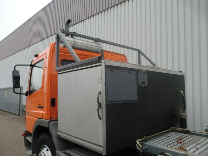 Andere - Tank-Aufbau Tank-Aufbauauf Wunsch mit Separatmotor, Stromgenerator, Hydraulik - Lagertank: das Bild 3 Andere - Tank-Aufbau Tank-Aufbauauf Wunsch mit Separatmotor, Stromgenerator, Hydraulik - Lagertank: das Bild 3