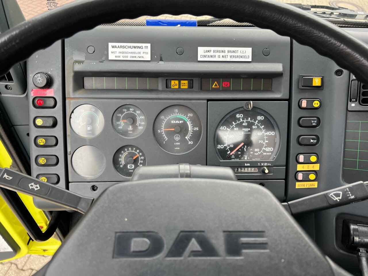 DAF 65.210 4x4 65.210 4x4 - Abrollkipper: das Bild 5 DAF 65.210 4x4 65.210 4x4 - Abrollkipper: das Bild 5