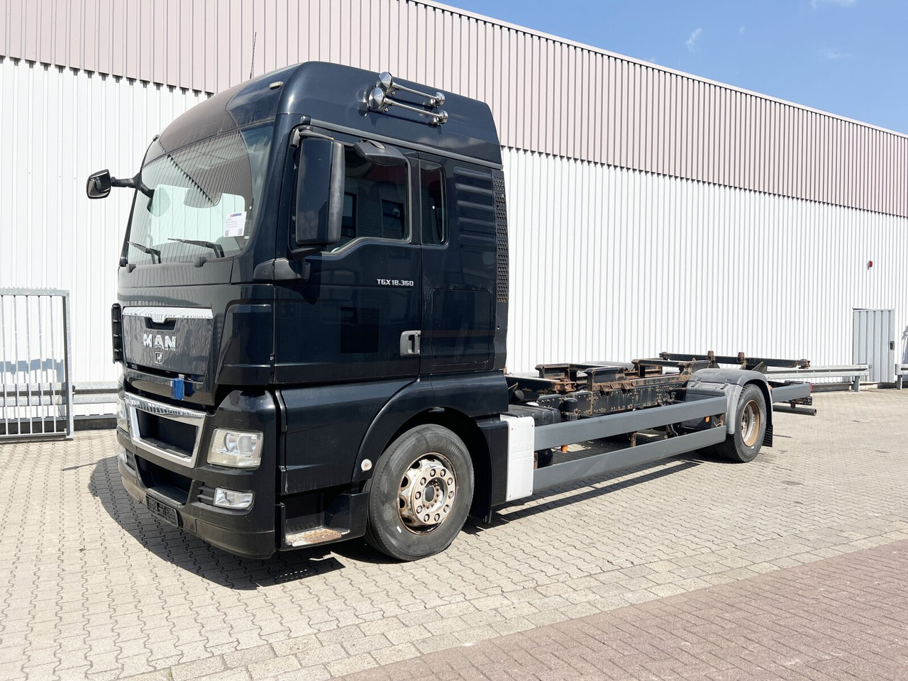 MAN TGA 18.360 4x2 LL TGA 18.360 4x2 LL, Fahrschulausstattung - LKW: das Bild 1 MAN TGA 18.360 4x2 LL TGA 18.360 4x2 LL, Fahrschulausstattung - LKW: das Bild 1