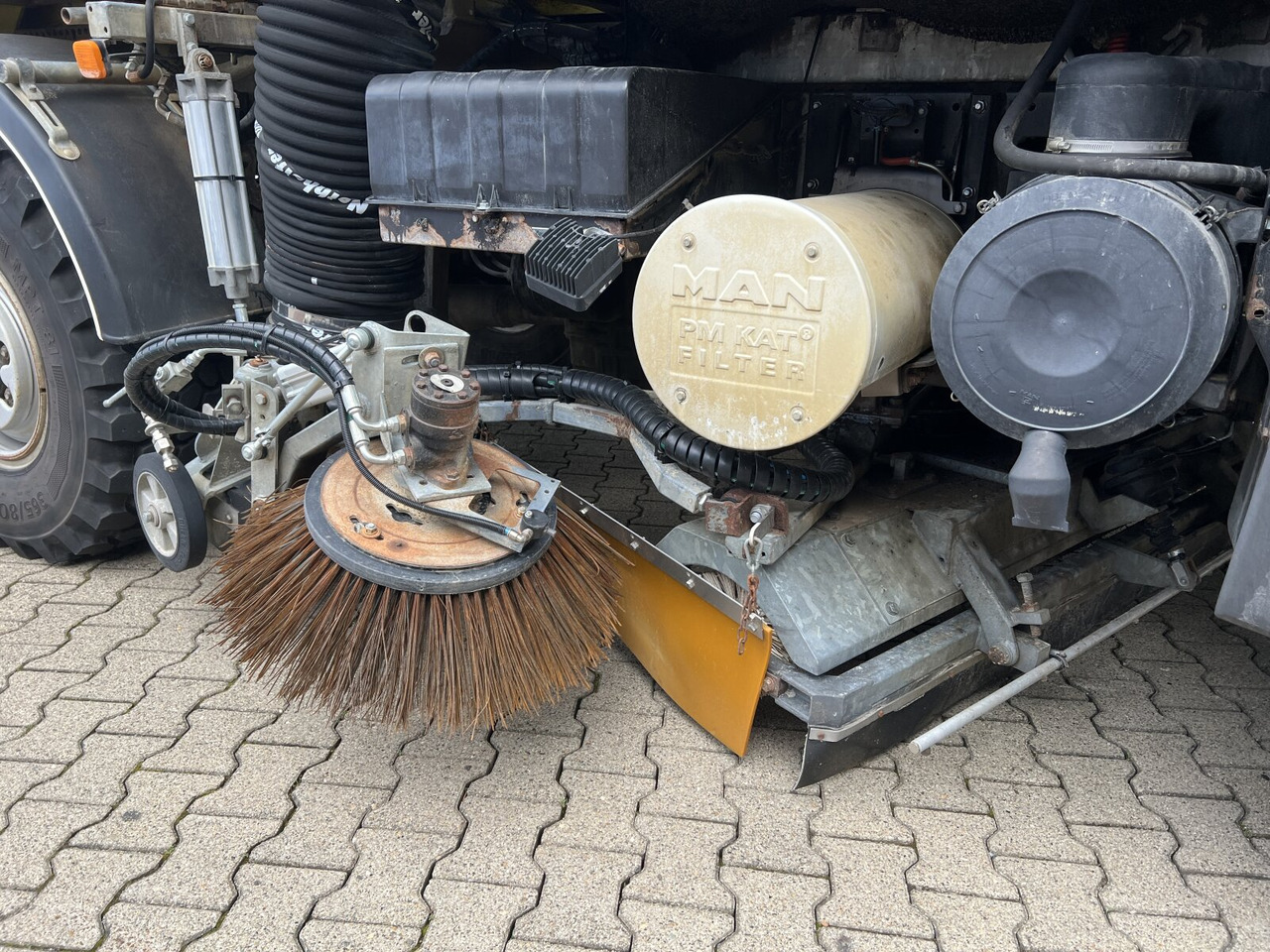 LKW MAN TGM 13.280 4X4 BL TGM 13.280 4X4 BL, Kehhrmaschine Nothelfer Kobit K6: das Bild 7