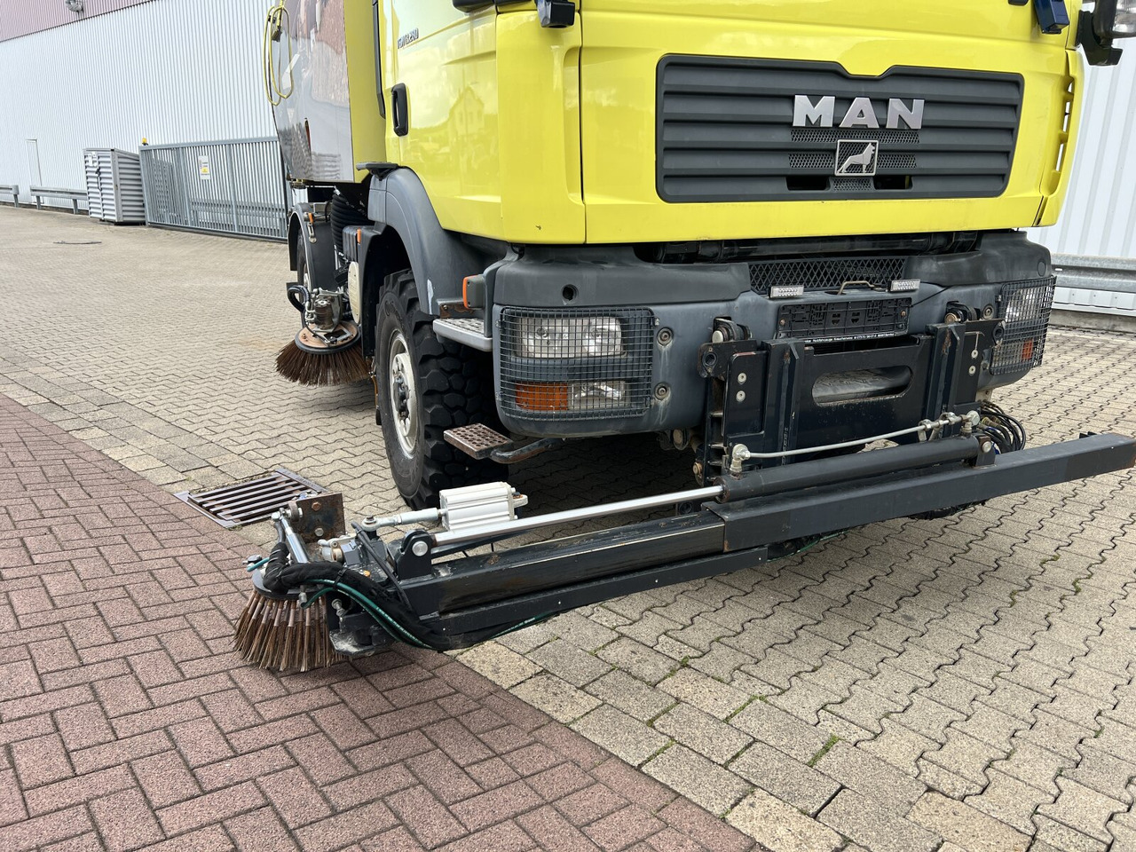 LKW MAN TGM 13.280 4X4 BL TGM 13.280 4X4 BL, Kehhrmaschine Nothelfer Kobit K6: das Bild 13