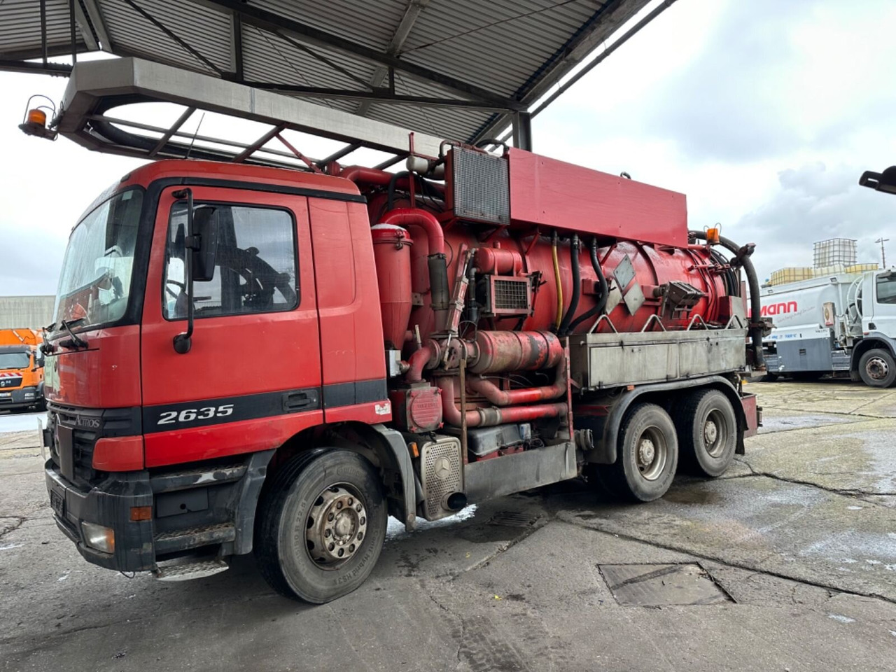 Mercedes-Benz Actros 2635 6x4 Actros 2635 6x4, Kutschke Saug- und Spülwagen ca. 13,5m³ - LKW: das Bild 1 Mercedes-Benz Actros 2635 6x4 Actros 2635 6x4, Kutschke Saug- und Spülwagen ca. 13,5m³ - LKW: das Bild 1