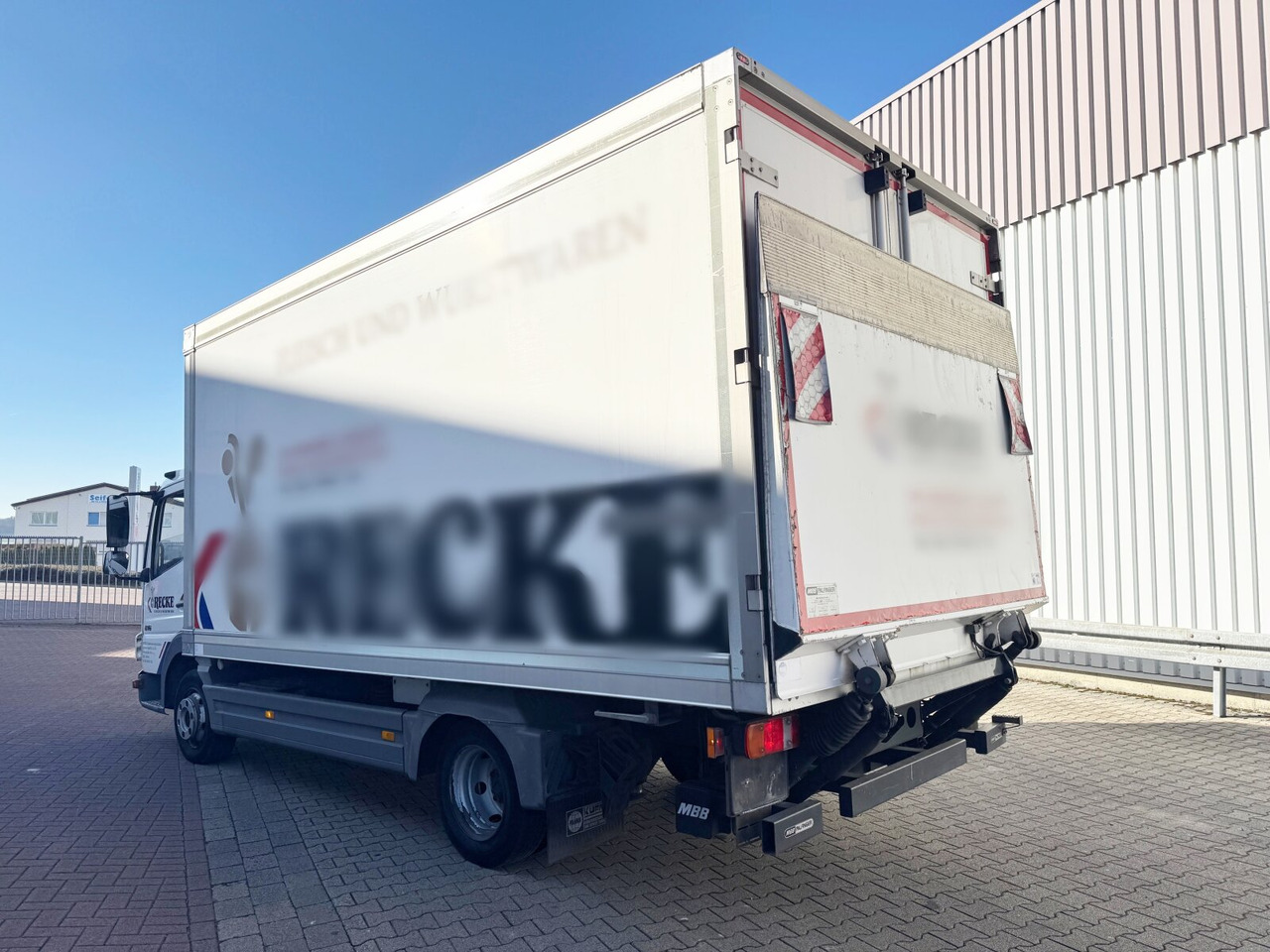 Mercedes-Benz Atego 816 L 4x2 Atego 816 L 4x2, Kühlkoffer, ThermoKing, Trennwand, LBW MBB - LKW: das Bild 4 Mercedes-Benz Atego 816 L 4x2 Atego 816 L 4x2, Kühlkoffer, ThermoKing, Trennwand, LBW MBB - LKW: das Bild 4