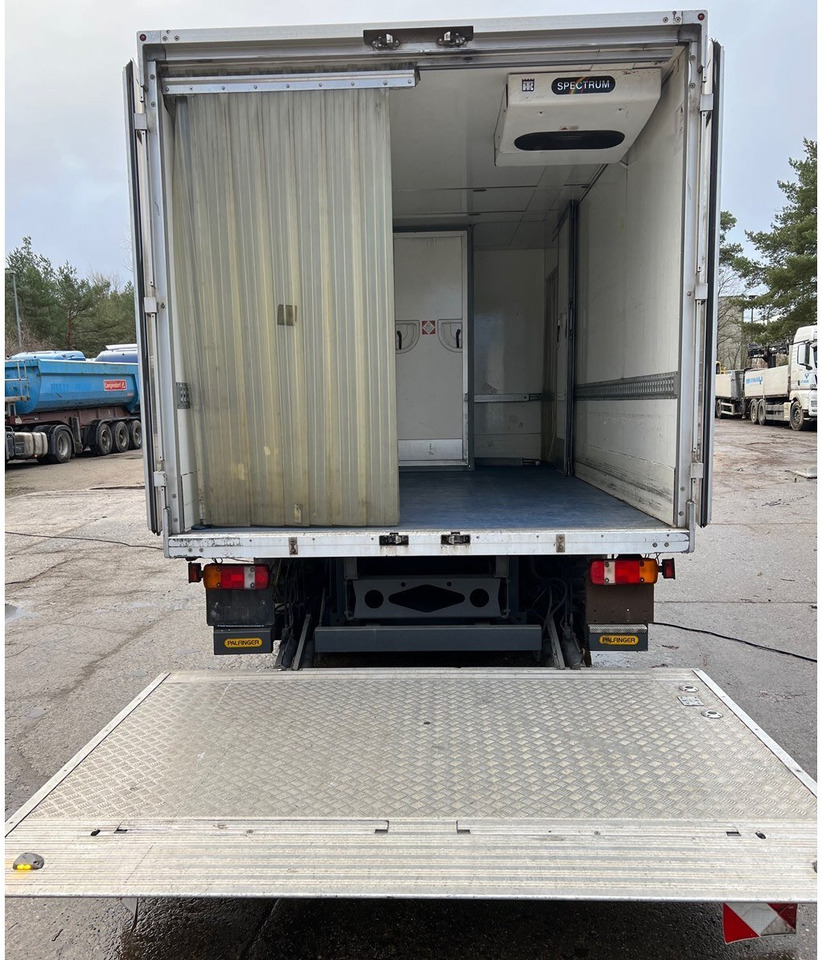 LKW Mercedes-Benz Atego 816 L 4x2 Atego 816 L 4x2, Kühlkoffer, ThermoKing, Trennwand, LBW MBB: das Bild 12