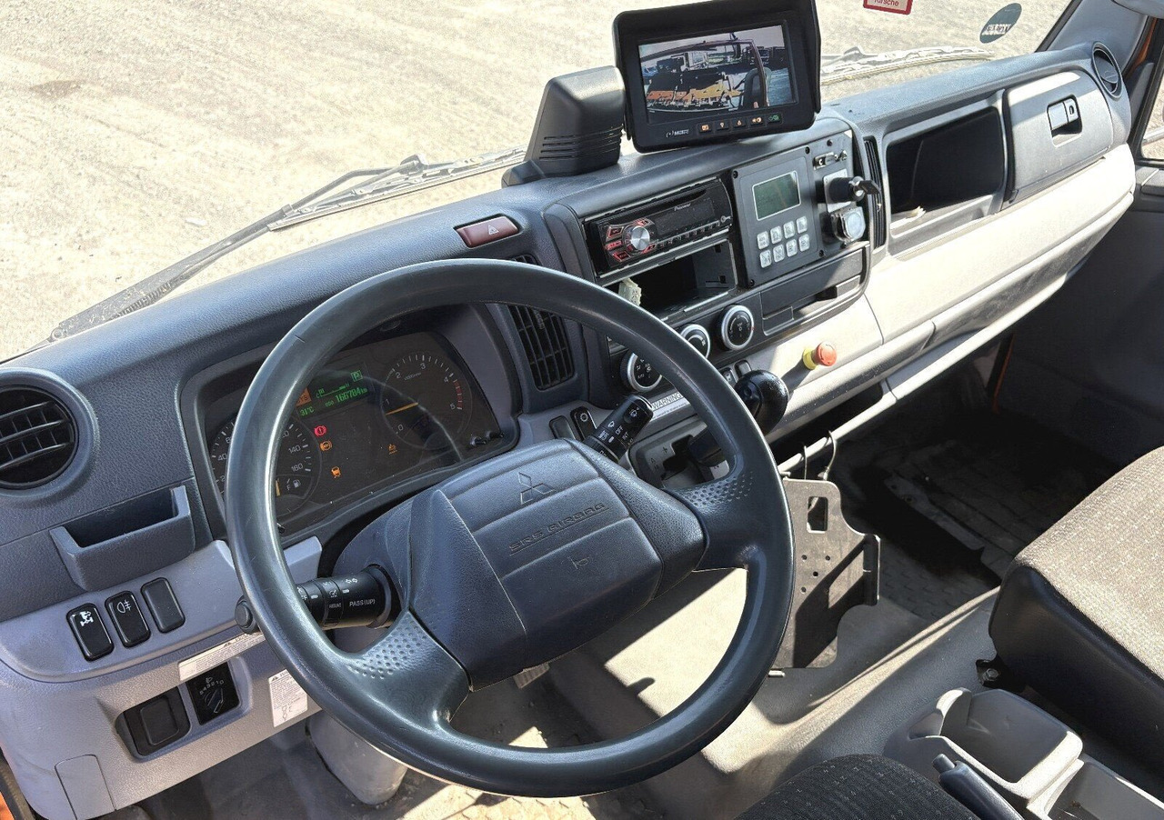 Mitsubishi Fuso 7C18 4x2 Fuso 7C18 4x2, Zöller Micro XL 7, Zöller Schüttung - LKW: das Bild 5 Mitsubishi Fuso 7C18 4x2 Fuso 7C18 4x2, Zöller Micro XL 7, Zöller Schüttung - LKW: das Bild 5