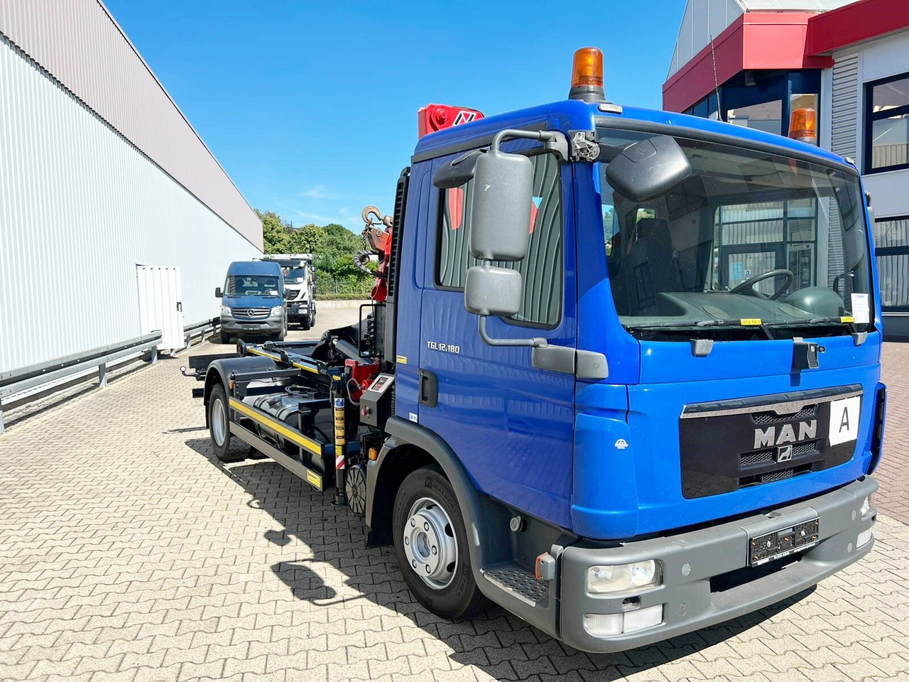 Abrollkipper, Autokran MAN TGL 12.180/210 4x2 BB TGL 12.180/210 4x2 BB, City-Abroller, Kran AMCO VEBA 807N2S: das Bild 9 Abrollkipper, Autokran MAN TGL 12.180/210 4x2 BB TGL 12.180/210 4x2 BB, City-Abroller, Kran AMCO VEBA 807N2S: das Bild 9