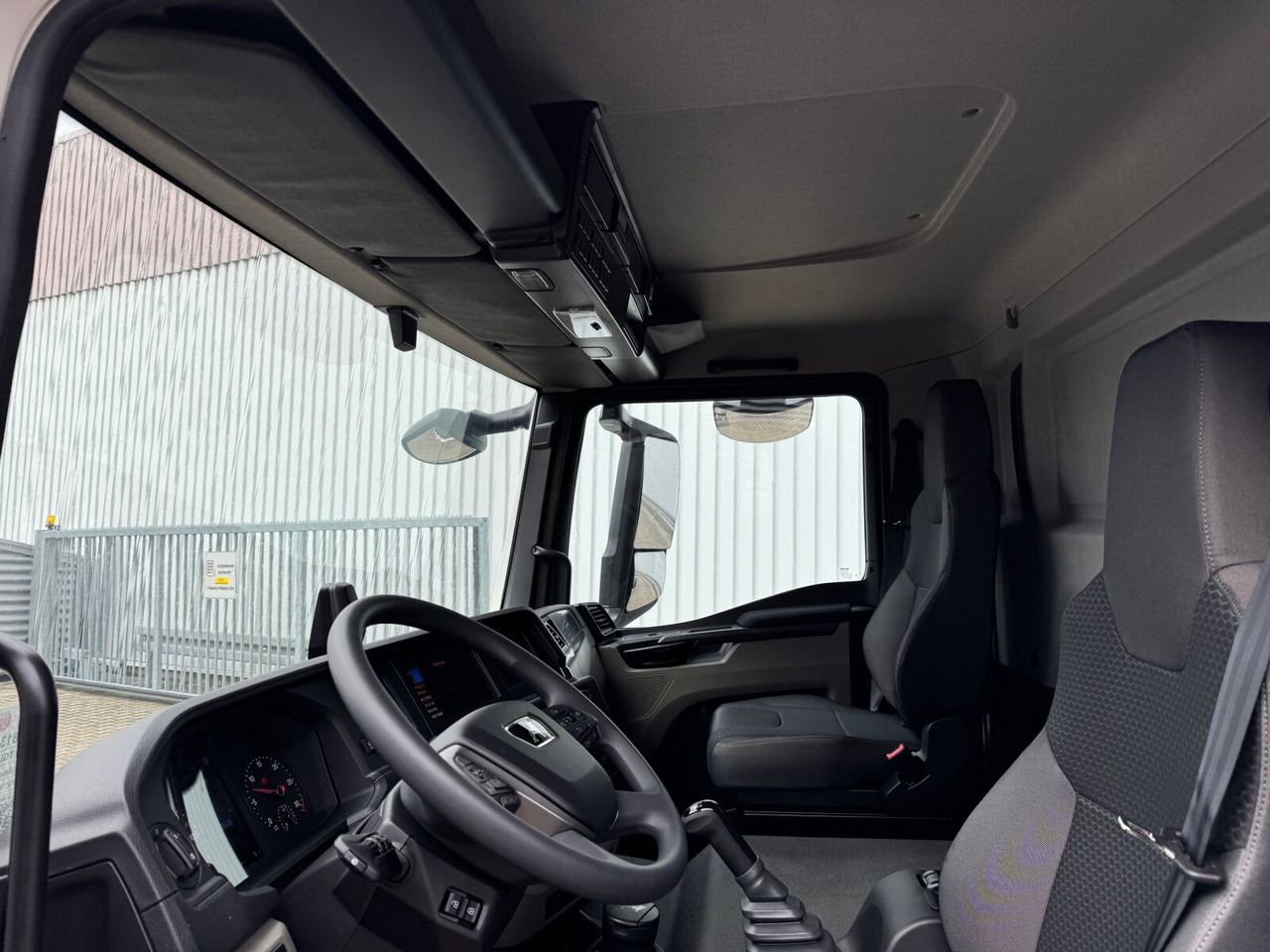MAN TGL 8.160 4x2 BL CH TGL 8.160 4x2 BL CH - Fahrgestell LKW: das Bild 3 MAN TGL 8.160 4x2 BL CH TGL 8.160 4x2 BL CH - Fahrgestell LKW: das Bild 3