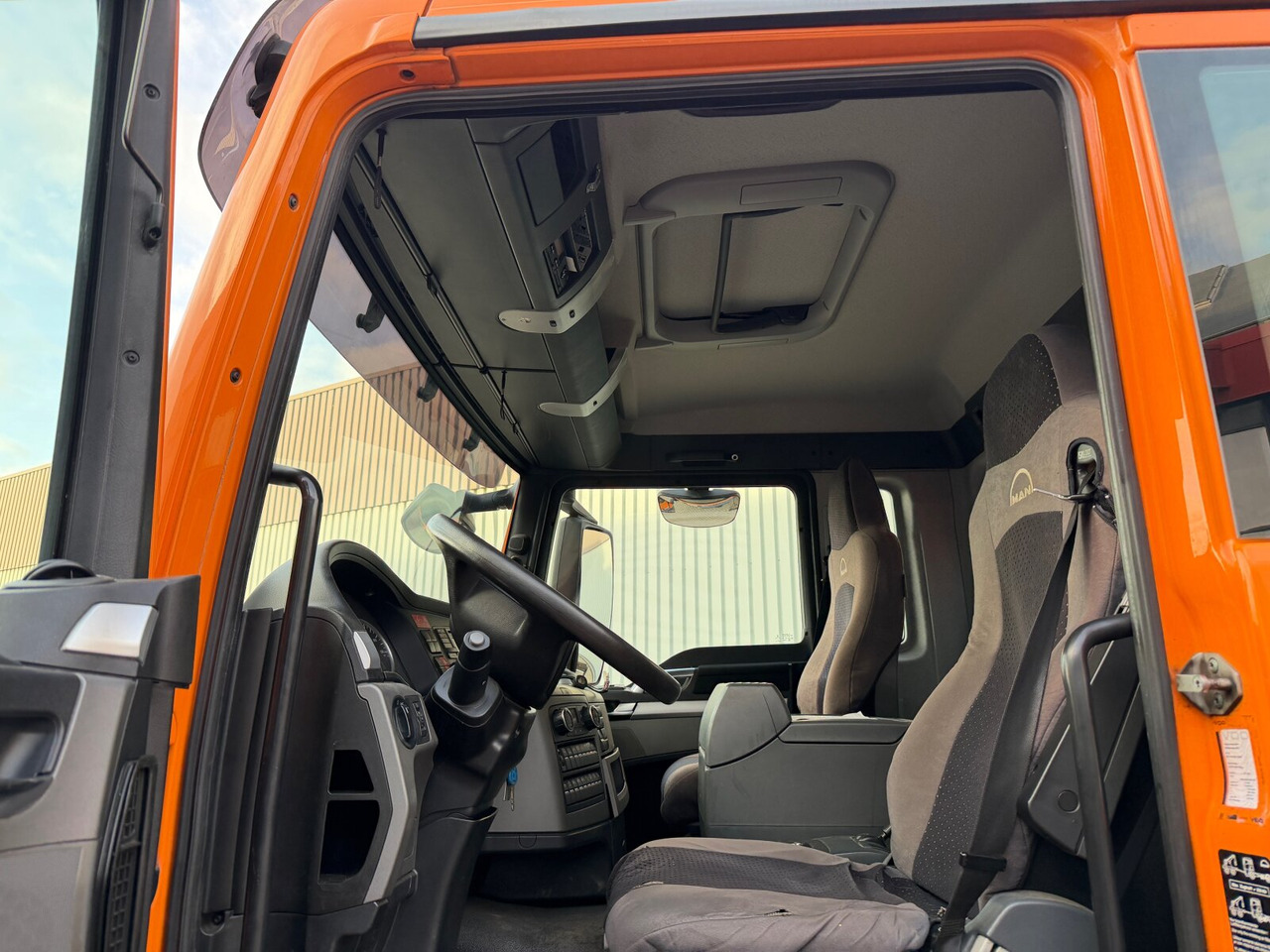 MAN TGS 26.400 6x2-4 BL TGS 26.400 6x2-4 BL, Motorabtrieb, Lenk-/Liftachse, Kran Epsilon Q180ZR95TR - Abrollkipper, Autokran: das Bild 5 MAN TGS 26.400 6x2-4 BL TGS 26.400 6x2-4 BL, Motorabtrieb, Lenk-/Liftachse, Kran Epsilon Q180ZR95TR - Abrollkipper, Autokran: das Bild 5