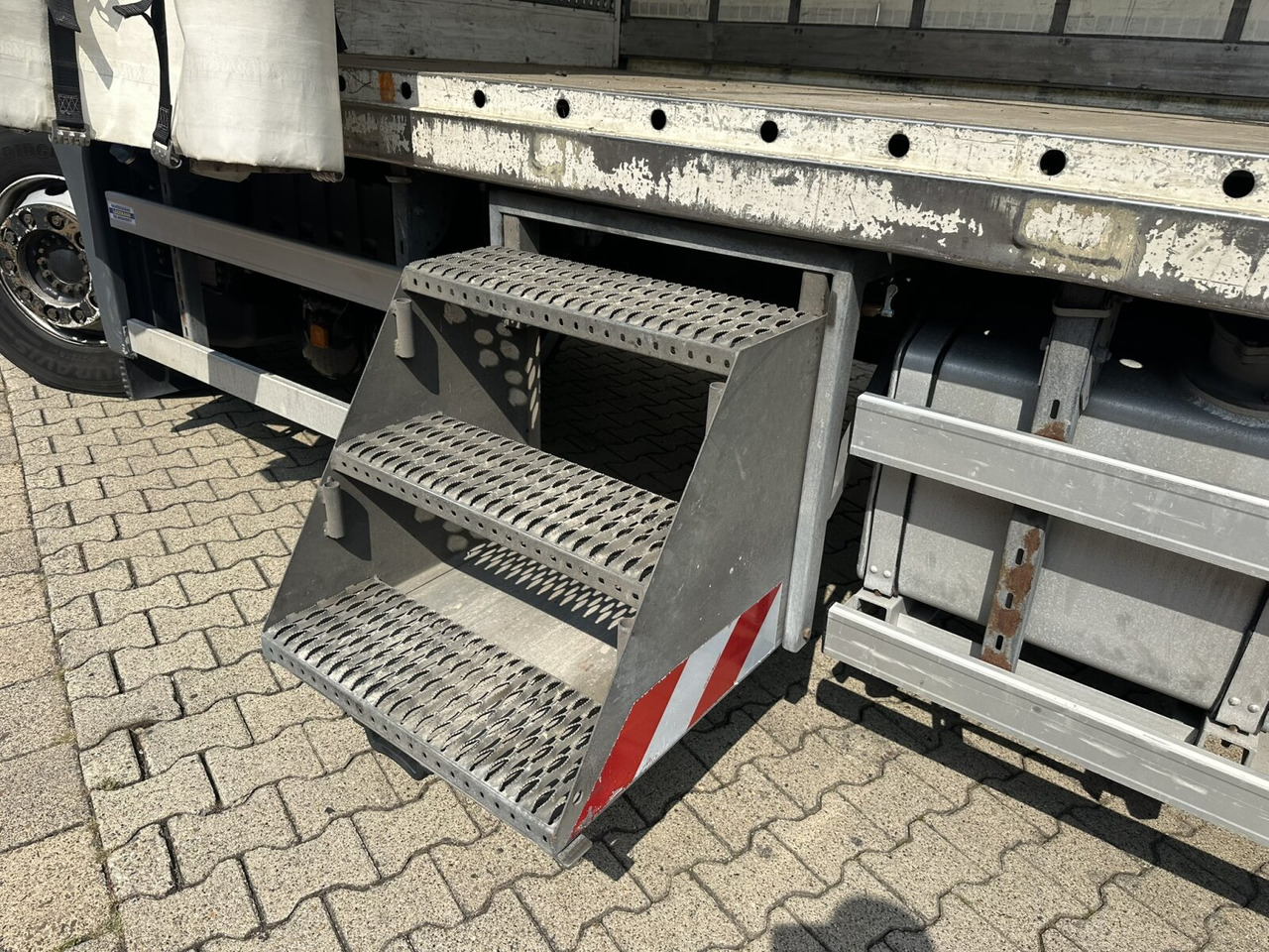 MAN TGS 26.400 6x2-4 LL TGS 26.400 6x2-4 LL, Lenk-/Lift, Edscha, Heckkran Palfinger PK23002-C + Jib PJ060A, Funk - Plane LKW, Autokran: das Bild 3 MAN TGS 26.400 6x2-4 LL TGS 26.400 6x2-4 LL, Lenk-/Lift, Edscha, Heckkran Palfinger PK23002-C + Jib PJ060A, Funk - Plane LKW, Autokran: das Bild 3