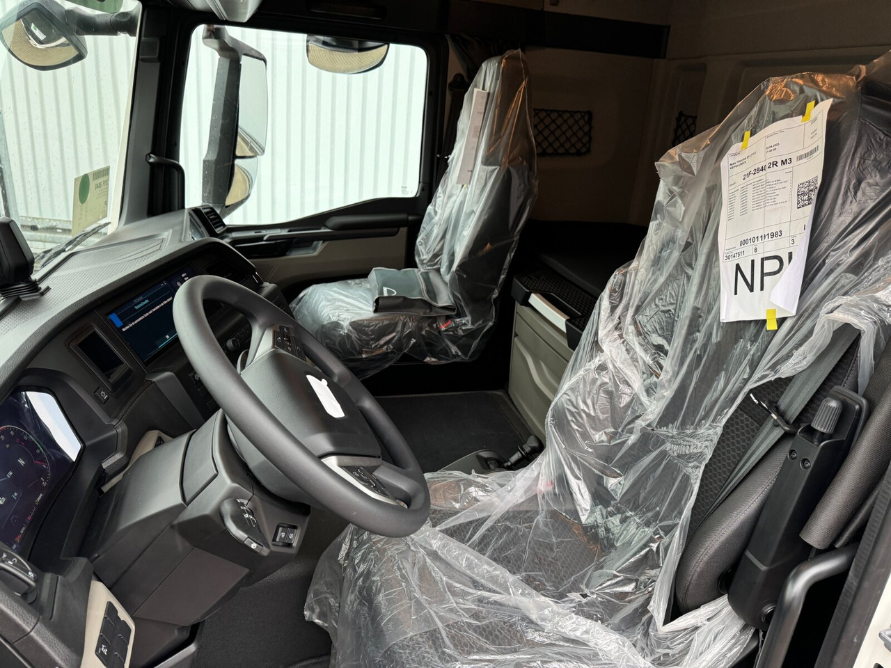 MAN TGS 26.470 6x2-4 LL CH TGS 26.470 6x2-4 LL CH, Retarder, Navi, Lenk-/Liftachse - Abrollkipper: das Bild 4 MAN TGS 26.470 6x2-4 LL CH TGS 26.470 6x2-4 LL CH, Retarder, Navi, Lenk-/Liftachse - Abrollkipper: das Bild 4