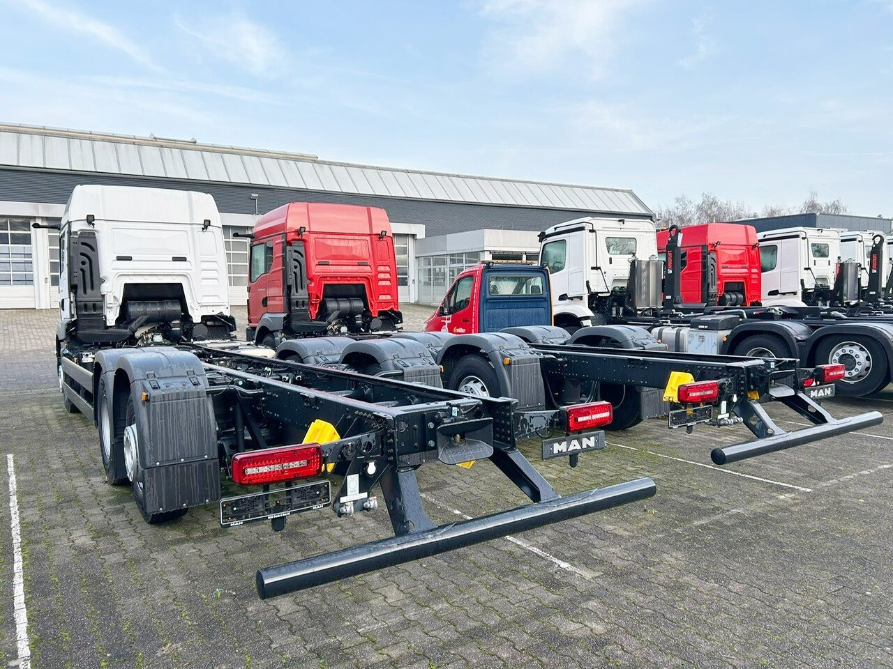 MAN TGS 26.480 6x2-4 BL CH TGS 26.480 6x2-4 BL CH, Lenk-/Lift, OptiView, LED, Navi, Motorabtrieb - Fahrgestell LKW: das Bild 5 MAN TGS 26.480 6x2-4 BL CH TGS 26.480 6x2-4 BL CH, Lenk-/Lift, OptiView, LED, Navi, Motorabtrieb - Fahrgestell LKW: das Bild 5