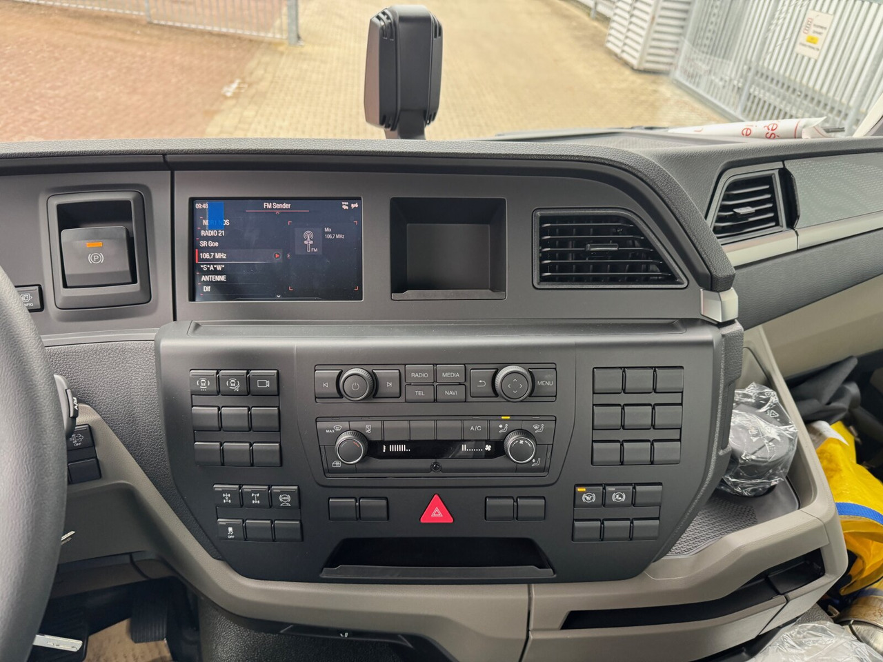 MAN TGS 33.440 6x4 BB TGS 33.440 6x4 BB, Alu-Bordwände, mehrfach vorhanden! - Kipper: das Bild 2 MAN TGS 33.440 6x4 BB TGS 33.440 6x4 BB, Alu-Bordwände, mehrfach vorhanden! - Kipper: das Bild 2