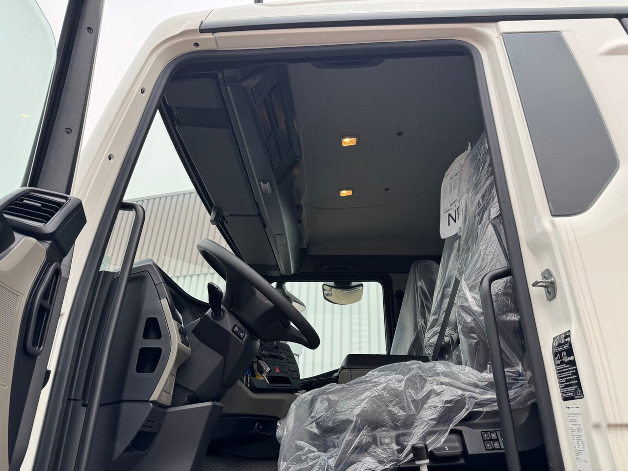 MAN TGS 33.440 6x4 BB TGS 33.440 6x4 BB - Fahrgestell LKW: das Bild 2 MAN TGS 33.440 6x4 BB TGS 33.440 6x4 BB - Fahrgestell LKW: das Bild 2