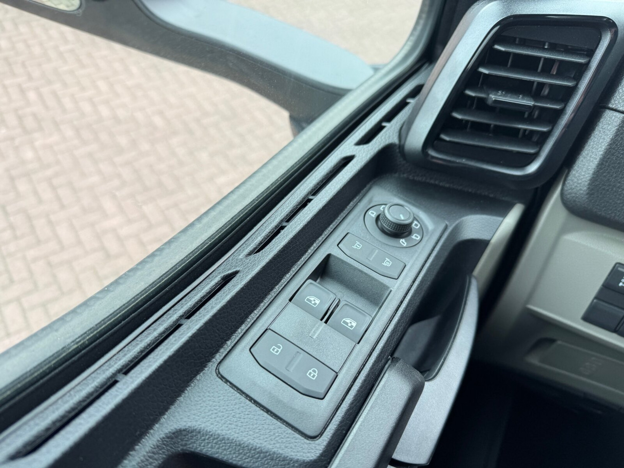 MAN TGS 33.440 6x4 BB TGS 33.440 6x4 BB, Bordmatik, mehrfach vorhanden! - Kipper: das Bild 4 MAN TGS 33.440 6x4 BB TGS 33.440 6x4 BB, Bordmatik, mehrfach vorhanden! - Kipper: das Bild 4