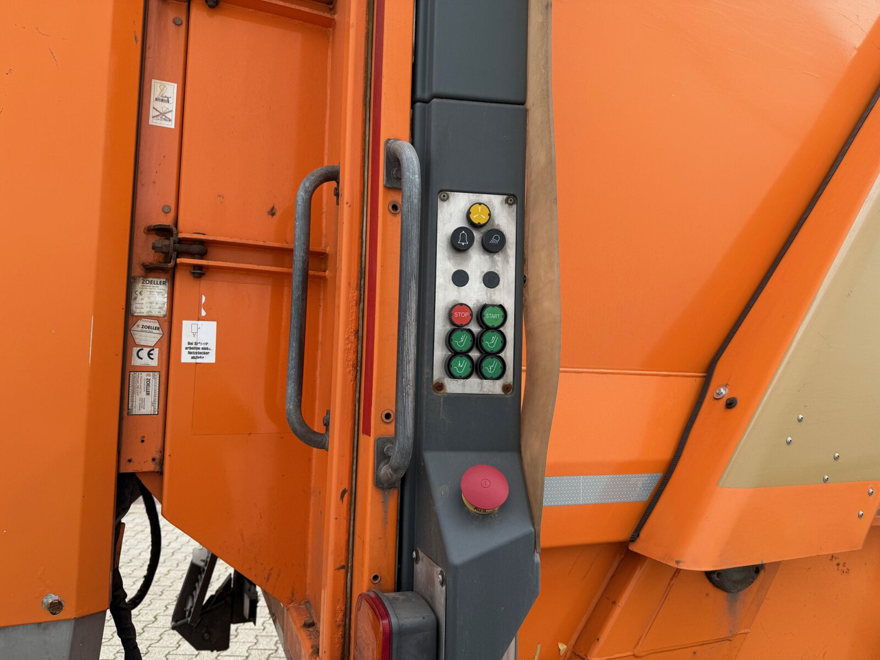 Müllwagen Für die Beförderung von Müll MAN TGS 35.360 8x2-6 BL TGS 35.360 8x2-6 BL, 2x Lenkachse, Zöller Medium XL, Zöller-Schüttung: das Bild 10