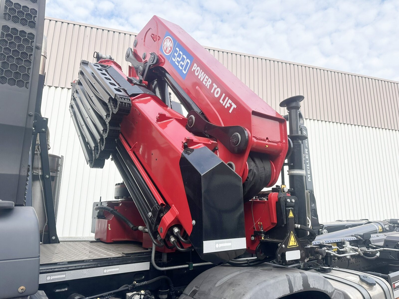 MAN TGS 35.480 8X4 BL TGS 35.480 8X4 BL, Intarder, Kran HMF 3220-K6, 4-fach Abstützung, Funk - Abrollkipper, Autokran: das Bild 3 MAN TGS 35.480 8X4 BL TGS 35.480 8X4 BL, Intarder, Kran HMF 3220-K6, 4-fach Abstützung, Funk - Abrollkipper, Autokran: das Bild 3