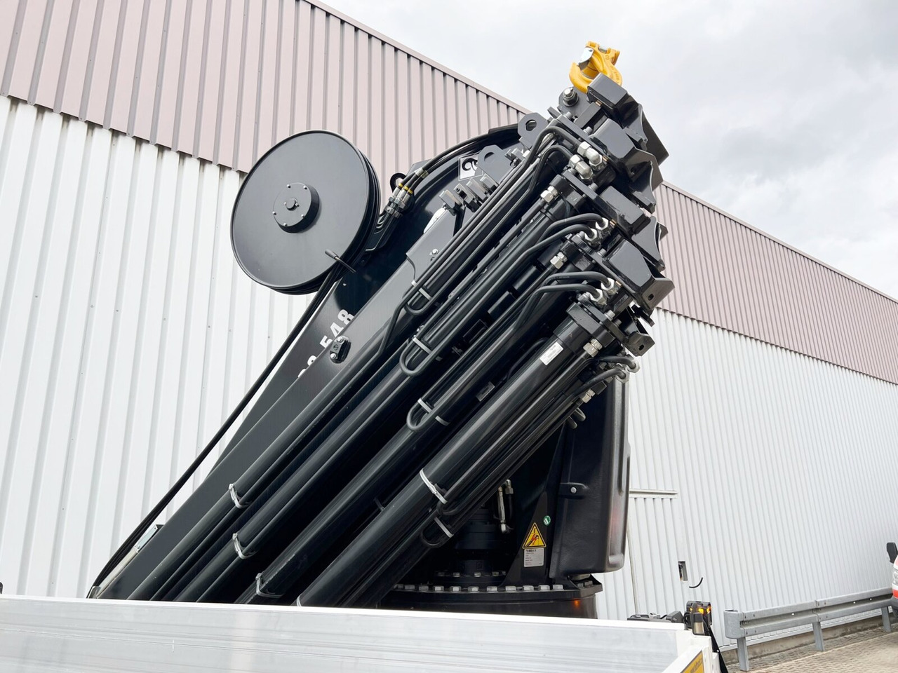 MAN TGX 26.510 6x2-4 LL CH TGX 26.510 6x2-4 LL, Kran Hiab X-HiPro 548 E-8, Lenk-/Liftachse, TwistLock 20Fuß, Funk, Retarder - Autokran, Pritsche LKW: das Bild 4 MAN TGX 26.510 6x2-4 LL CH TGX 26.510 6x2-4 LL, Kran Hiab X-HiPro 548 E-8, Lenk-/Liftachse, TwistLock 20Fuß, Funk, Retarder - Autokran, Pritsche LKW: das Bild 4