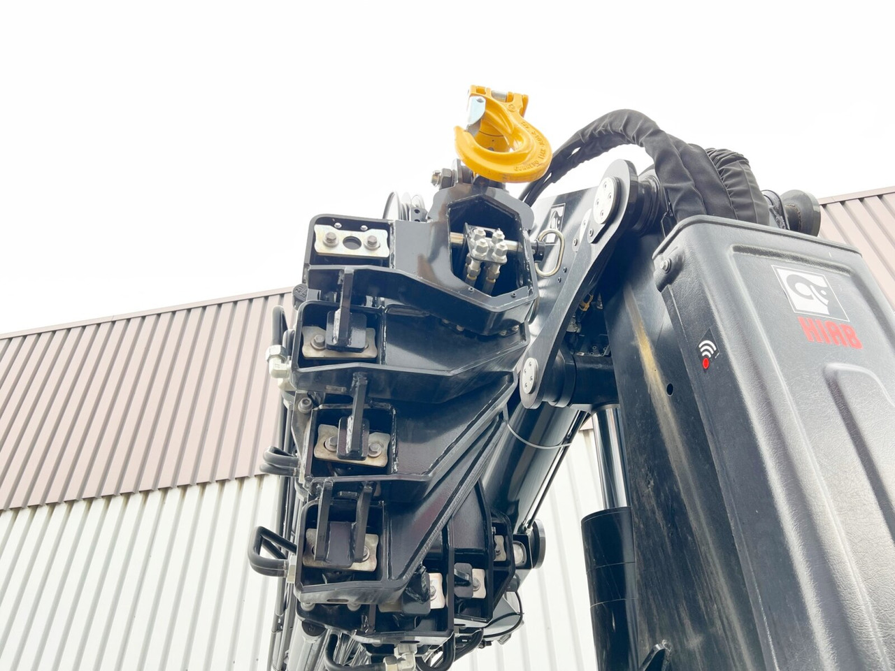 MAN TGX 26.510 6x2-4 LL CH TGX 26.510 6x2-4 LL, Kran Hiab X-HiPro 548 E-8, Lenk-/Liftachse, TwistLock 20Fuß, Funk, Retarder - Autokran, Pritsche LKW: das Bild 5 MAN TGX 26.510 6x2-4 LL CH TGX 26.510 6x2-4 LL, Kran Hiab X-HiPro 548 E-8, Lenk-/Liftachse, TwistLock 20Fuß, Funk, Retarder - Autokran, Pritsche LKW: das Bild 5