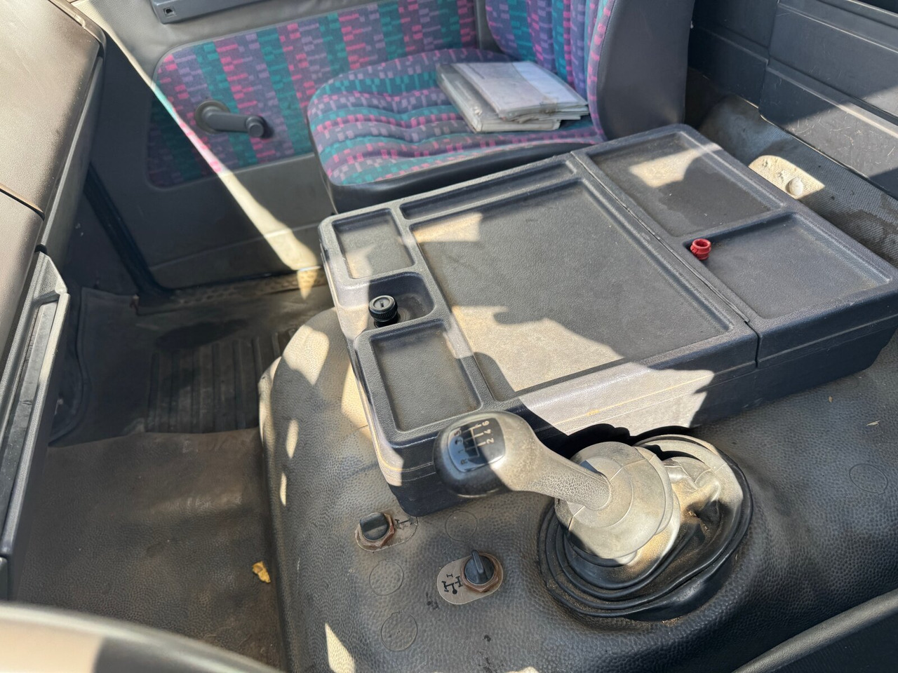 Mercedes-Benz 1314 K 4x2 1314 K 4x2, 6-Zylinder Motor, 2x AHK - Kipper: das Bild 4 Mercedes-Benz 1314 K 4x2 1314 K 4x2, 6-Zylinder Motor, 2x AHK - Kipper: das Bild 4