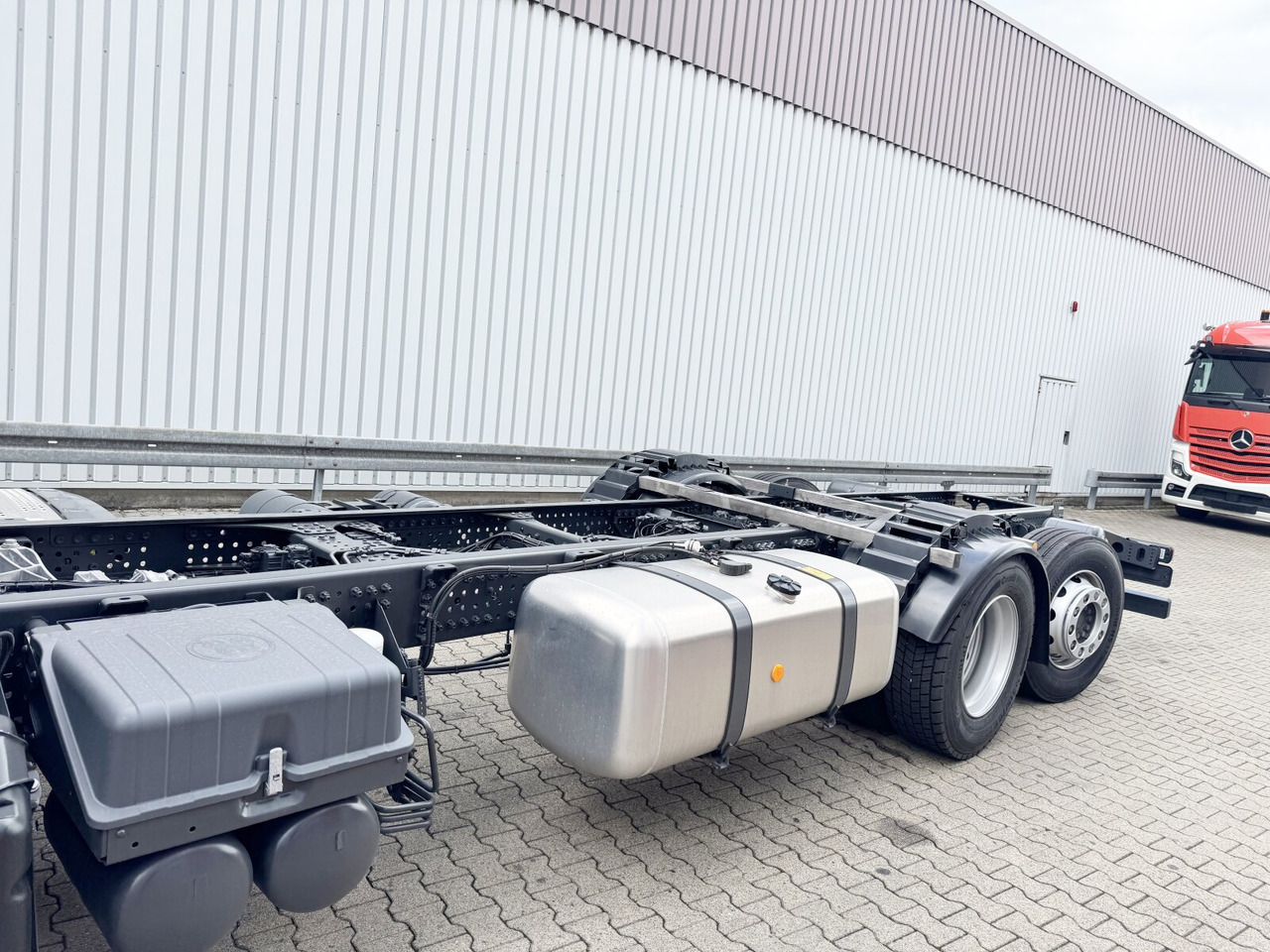 Abrollkipper, Zustand - NEU Mercedes-Benz Actros 2548 L 6x2 Actros 2548 L 6x2, Retarder, Lenk-/Liftachse: das Bild 15