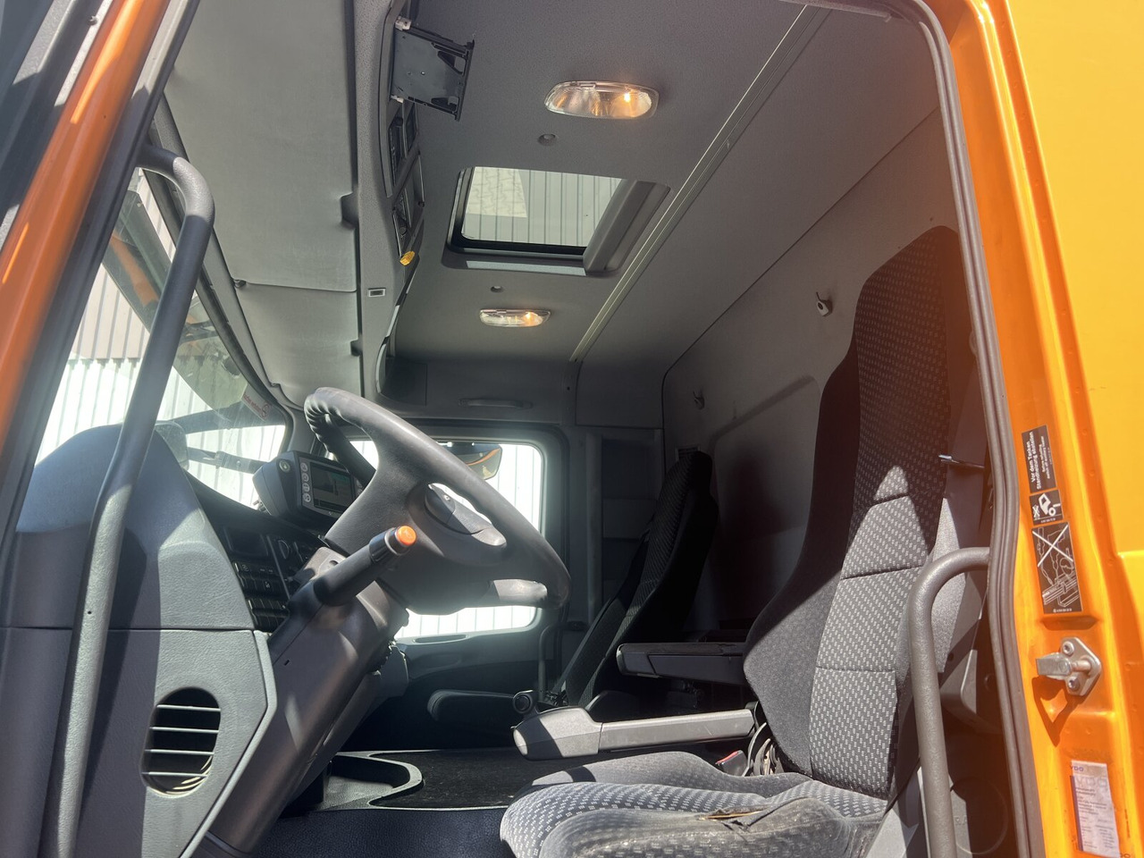 Mercedes-Benz Actros 2641/48 L 6x4 Actros 2641/48 L 6x4, Seilabroller, Haller Lotos, Zöller Schüttung - Müllwagen: das Bild 5 Mercedes-Benz Actros 2641/48 L 6x4 Actros 2641/48 L 6x4, Seilabroller, Haller Lotos, Zöller Schüttung - Müllwagen: das Bild 5