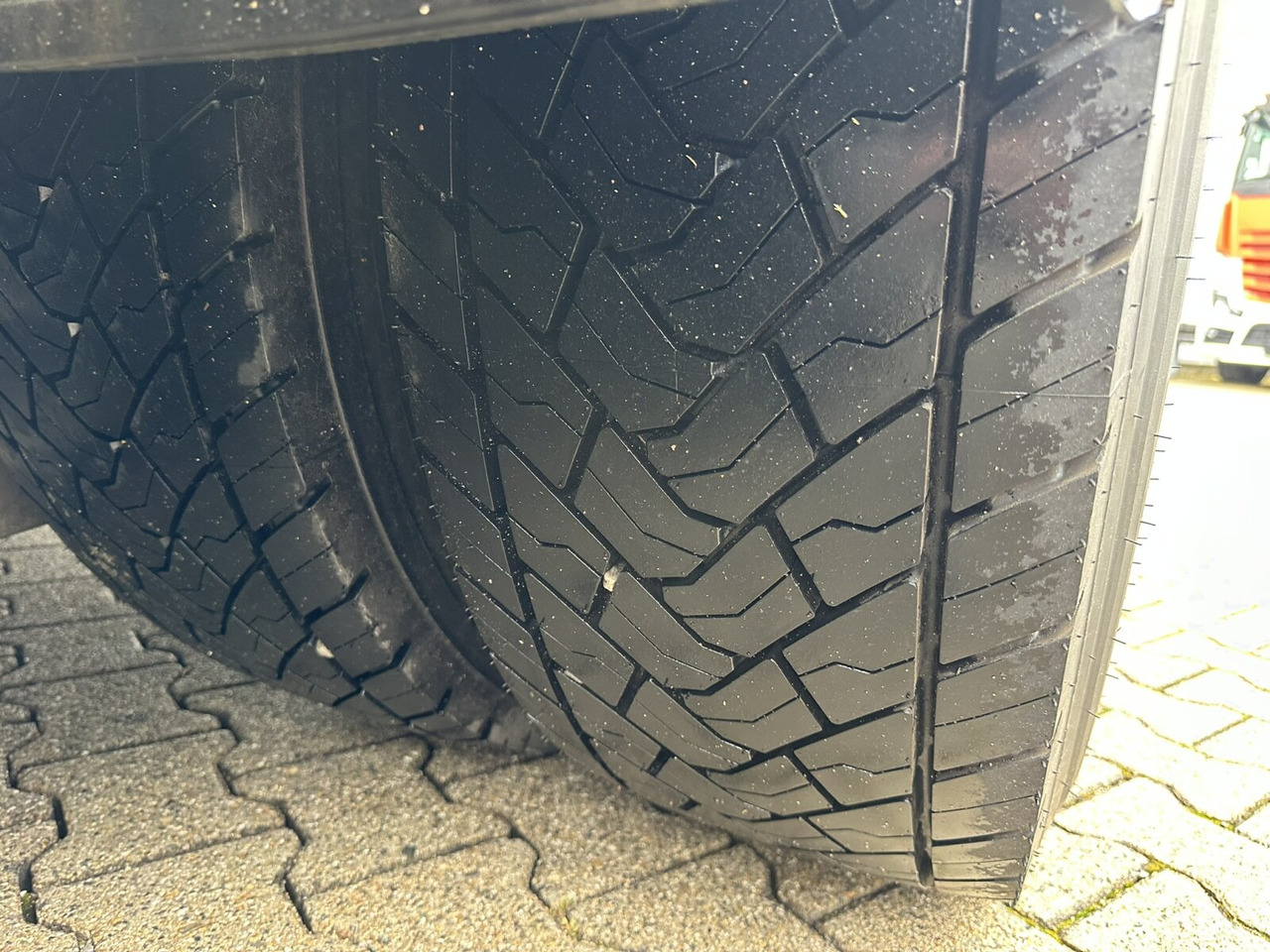 Mercedes-Benz Antos 2540 L 6x2 Antos 2540 L 6x2, Vorlauflenk-/Liftachse, Teleabsetzer - Absetzkipper: das Bild 3 Mercedes-Benz Antos 2540 L 6x2 Antos 2540 L 6x2, Vorlauflenk-/Liftachse, Teleabsetzer - Absetzkipper: das Bild 3