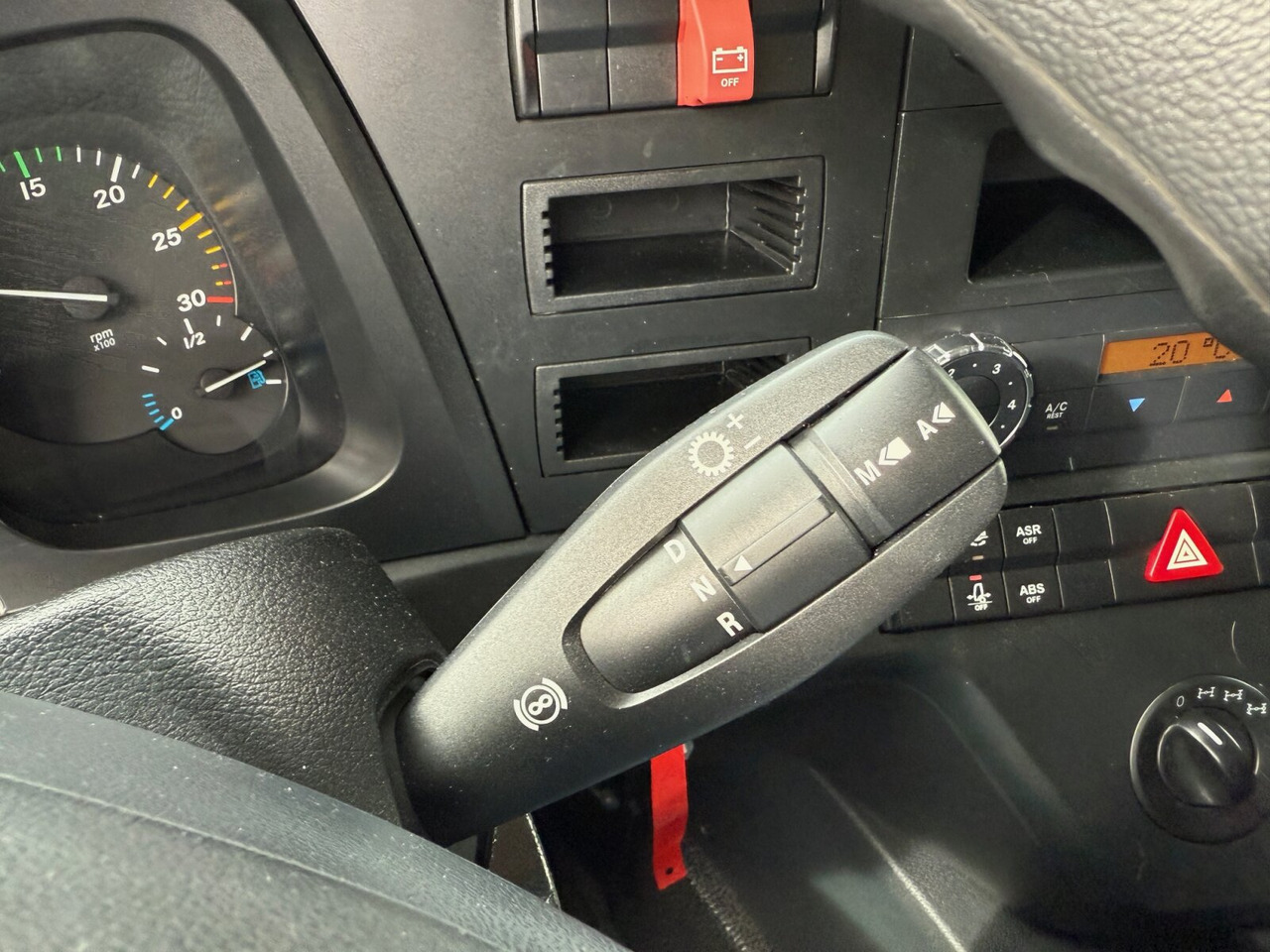 Mercedes-Benz Arocs 1827/30 A 4x4 Arocs 1827/30 A 4x4, Ex-! - Pritsche LKW: das Bild 4 Mercedes-Benz Arocs 1827/30 A 4x4 Arocs 1827/30 A 4x4, Ex-! - Pritsche LKW: das Bild 4