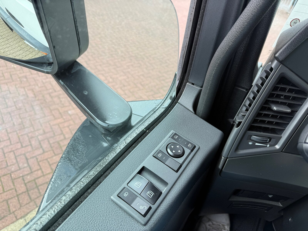 Mercedes-Benz Arocs 1827/30 A 4x4 Arocs 1827/30 A 4x4, Ex-! - Pritsche LKW: das Bild 5 Mercedes-Benz Arocs 1827/30 A 4x4 Arocs 1827/30 A 4x4, Ex-! - Pritsche LKW: das Bild 5