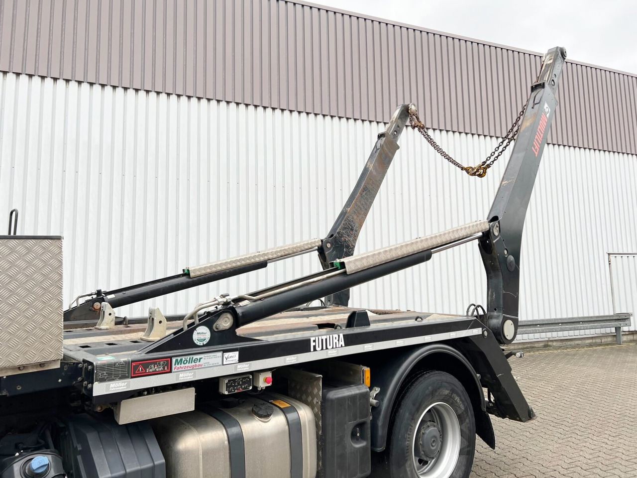 Mercedes-Benz Arocs 1830 K 4x2 Arocs 1830 K 4x2, Funk - Absetzkipper: das Bild 2 Mercedes-Benz Arocs 1830 K 4x2 Arocs 1830 K 4x2, Funk - Absetzkipper: das Bild 2