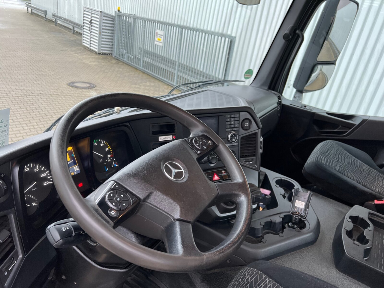 Mercedes-Benz Arocs 1830 K 4x2 Arocs 1830 K 4x2, Funk - Absetzkipper: das Bild 4 Mercedes-Benz Arocs 1830 K 4x2 Arocs 1830 K 4x2, Funk - Absetzkipper: das Bild 4