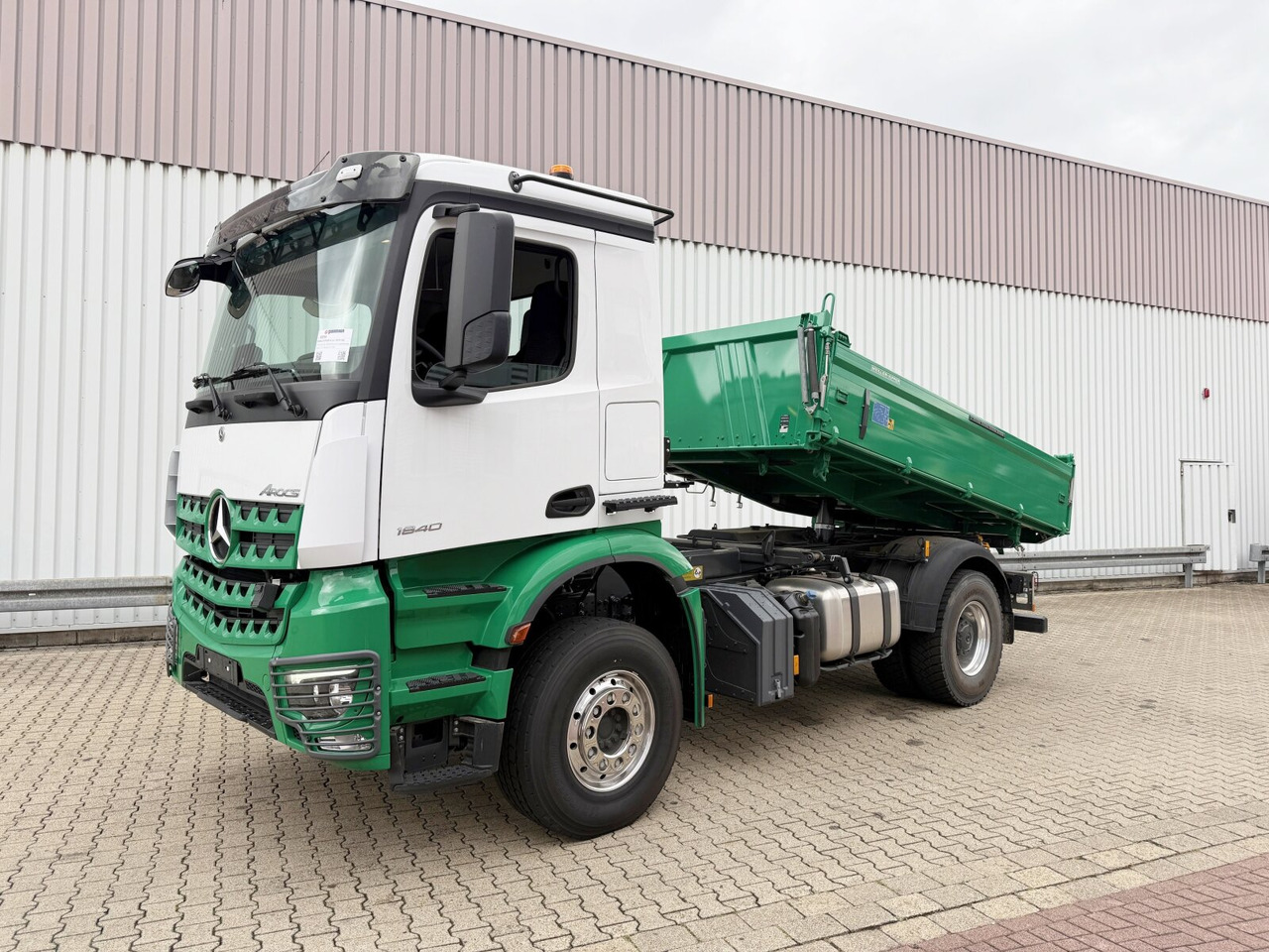 Mercedes-Benz Arocs 1840 K 4x2 Arocs 1840 K 4x2, MultimediaCockpit, Alu-Bordwände, Platz für Kranmontage - Kipper: das Bild 1 Mercedes-Benz Arocs 1840 K 4x2 Arocs 1840 K 4x2, MultimediaCockpit, Alu-Bordwände, Platz für Kranmontage - Kipper: das Bild 1