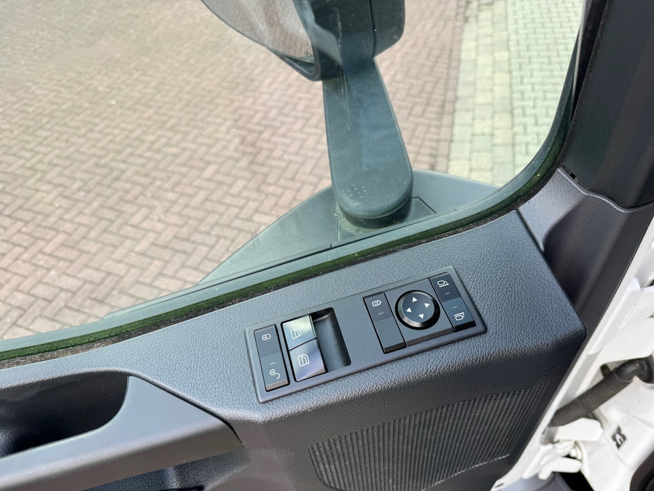 Mercedes-Benz Arocs 1840 L 4x2 Arocs 1840 L 4x2, MultimediaCockpit, Navi - Autotransporter LKW: das Bild 5 Mercedes-Benz Arocs 1840 L 4x2 Arocs 1840 L 4x2, MultimediaCockpit, Navi - Autotransporter LKW: das Bild 5