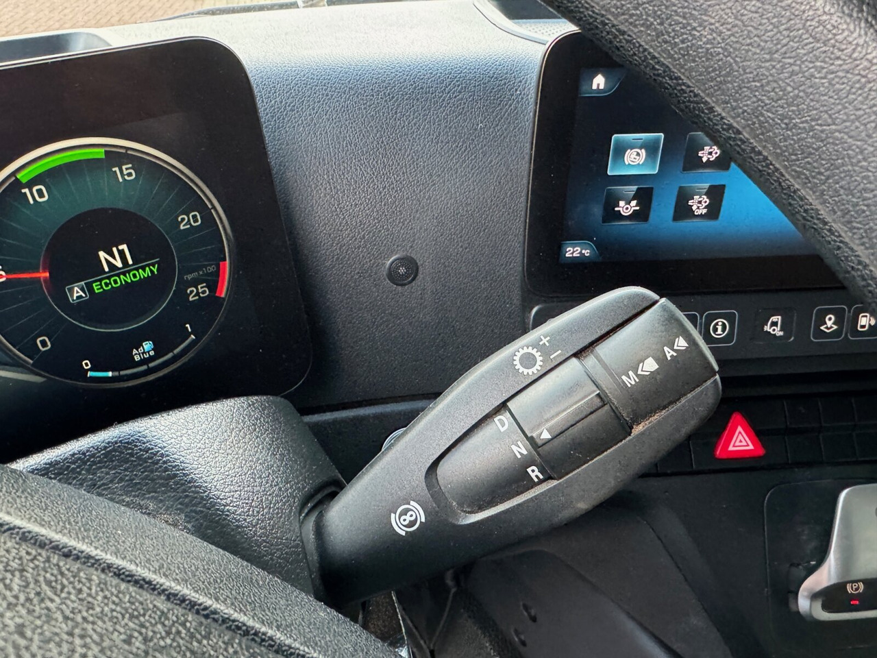 Mercedes-Benz Arocs 1840 L 4x2 Arocs 1840 L 4x2, MultimediaCockpit, Navi - Autotransporter LKW: das Bild 4 Mercedes-Benz Arocs 1840 L 4x2 Arocs 1840 L 4x2, MultimediaCockpit, Navi - Autotransporter LKW: das Bild 4