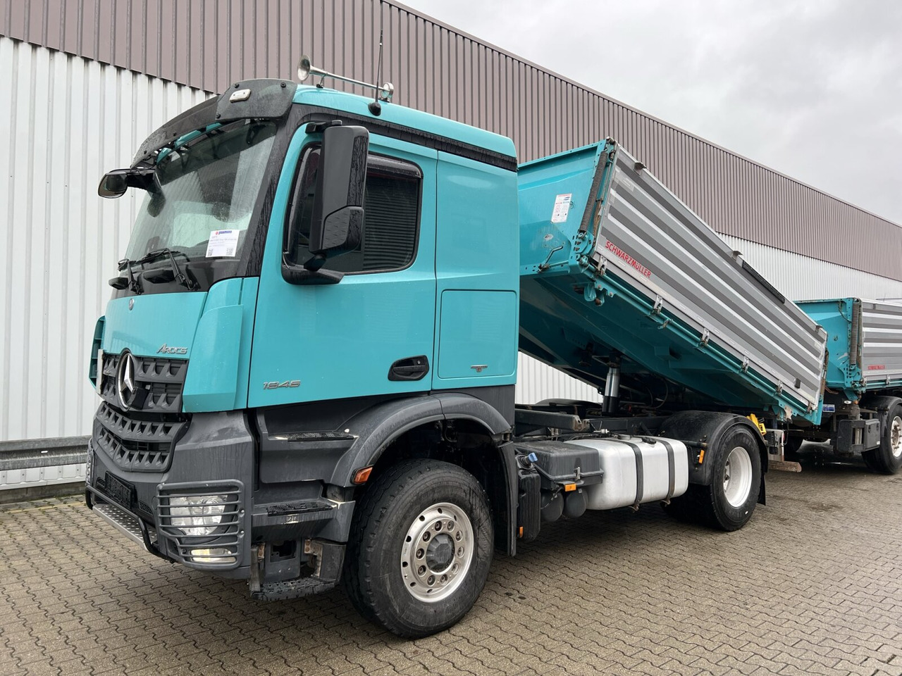 Mercedes-Benz Arocs 1846 LK 4x4 HAD Arocs 1846 LK 4x4 HAD, HydroDrive, Retarder, Alu-Bordwände, ca. 10m³ - Kipper: das Bild 1 Mercedes-Benz Arocs 1846 LK 4x4 HAD Arocs 1846 LK 4x4 HAD, HydroDrive, Retarder, Alu-Bordwände, ca. 10m³ - Kipper: das Bild 1