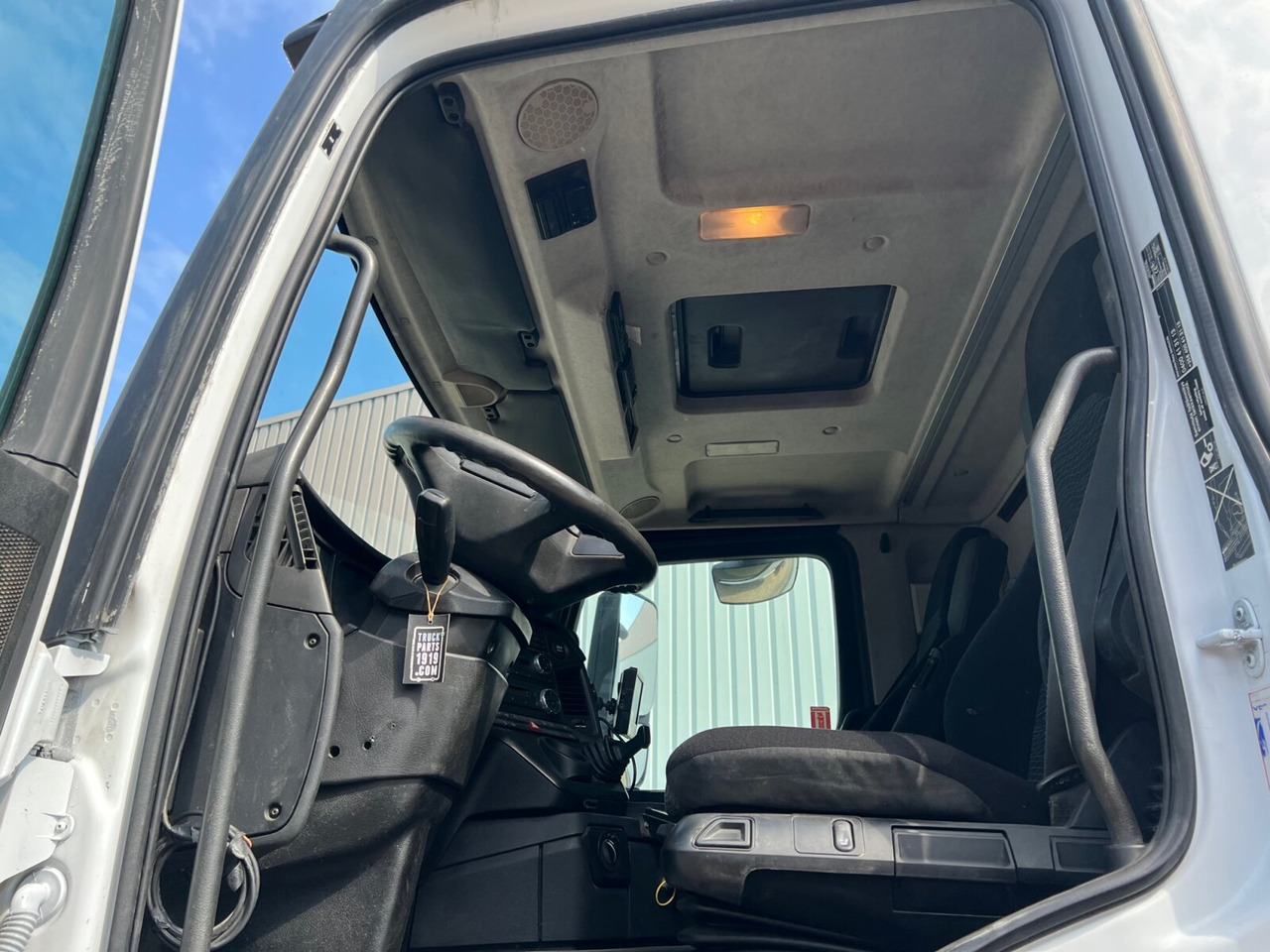 Innenraum Bild 2: Fahrgestell LKW Mercedes-Benz Arocs 2642 K 6x4 Arocs 2642 K 6x4, Retarder, Motorabtrieb