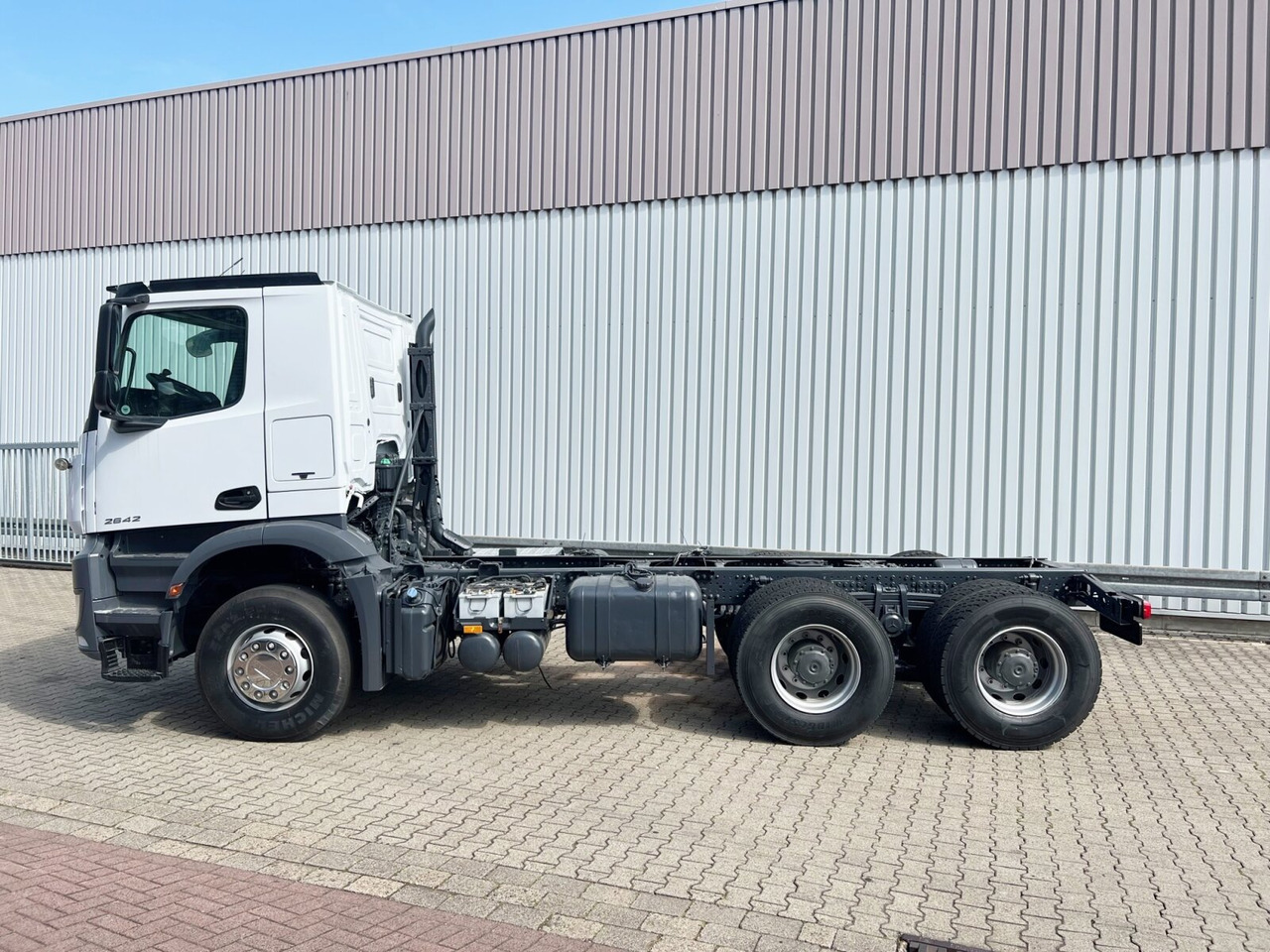 Fahrgestell LKW Mercedes-Benz Arocs 2642 K 6x4 Arocs 2642 K 6x4, Retarder, Motorabtrieb: das Bild 12