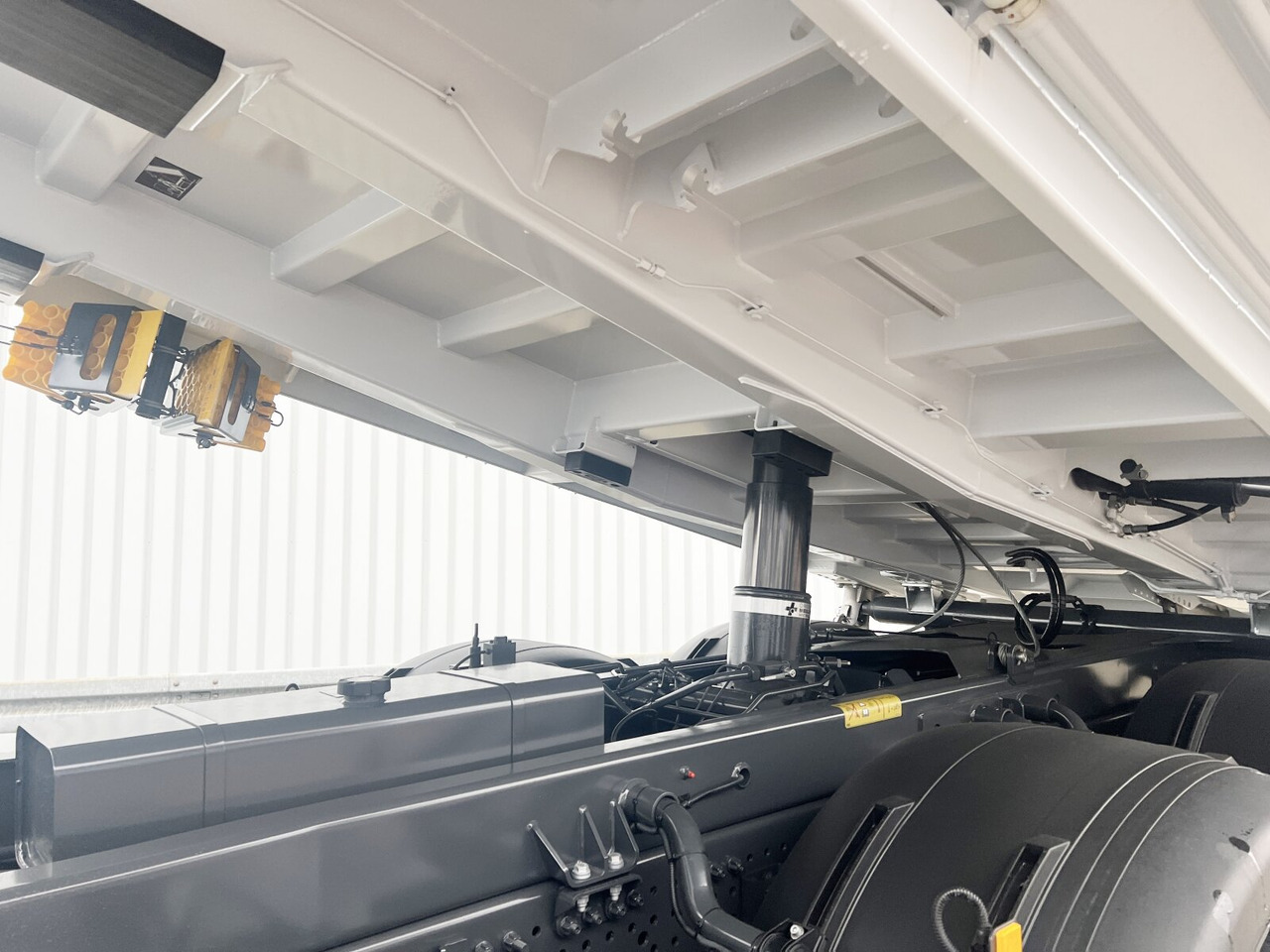 Kipper, Zustand - NEU Mercedes-Benz Arocs 2645 K 6x4 Arocs 2645 K 6x4, MultimediaCockpit, Bordmatik links: das Bild 15 Kipper, Zustand - NEU Mercedes-Benz Arocs 2645 K 6x4 Arocs 2645 K 6x4, MultimediaCockpit, Bordmatik links: das Bild 15