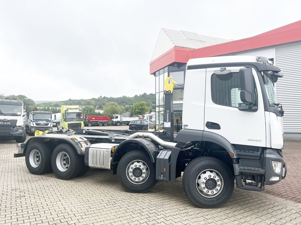 Abrollkipper, Zustand - NEU Mercedes-Benz Arocs 3240 8x4 Arocs 3240 8x4/42: das Bild 10