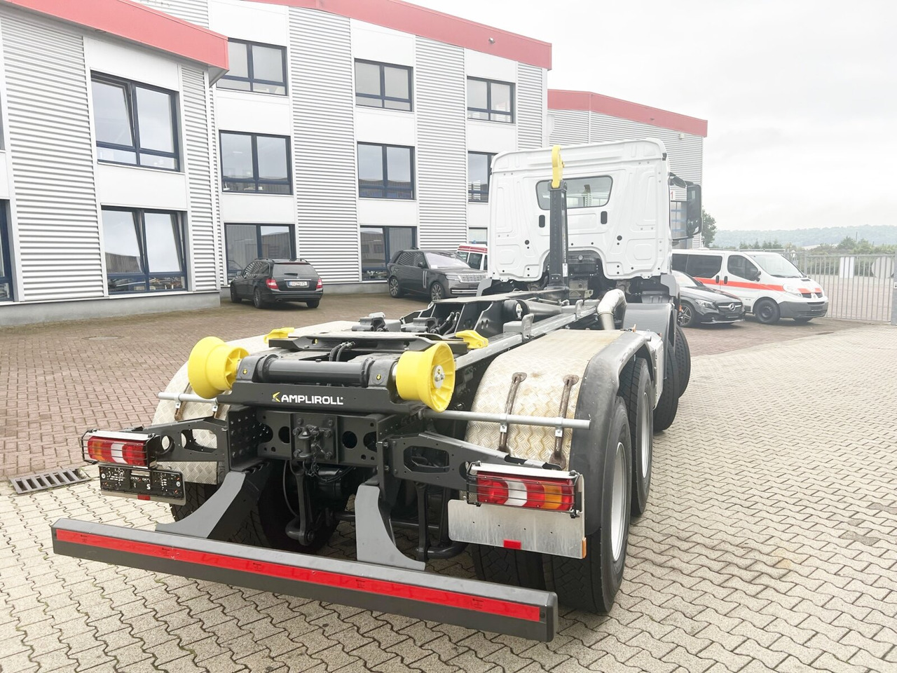 Abrollkipper, Zustand - NEU Mercedes-Benz Arocs 3240 8x4 Arocs 3240 8x4/42: das Bild 11