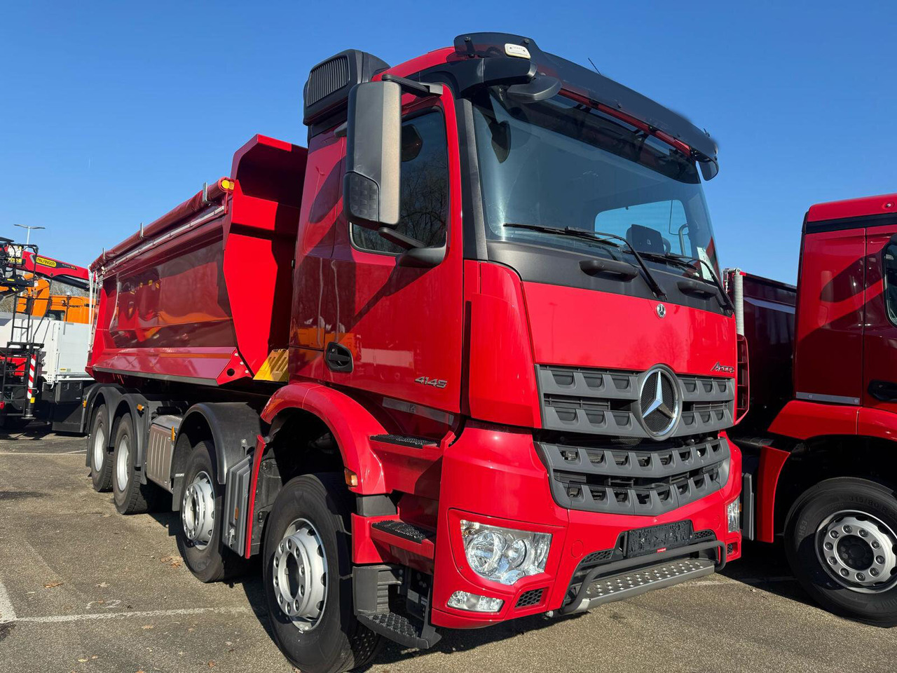 Mercedes-Benz Arocs 4145 K 8x4/4 Arocs 4145 K 8x4/4, Grounder, MultimediaCockpit, Navi, Stahlmulde ca. 16m³ - Muldenkipper/ Dumper: das Bild 1 Mercedes-Benz Arocs 4145 K 8x4/4 Arocs 4145 K 8x4/4, Grounder, MultimediaCockpit, Navi, Stahlmulde ca. 16m³ - Muldenkipper/ Dumper: das Bild 1
