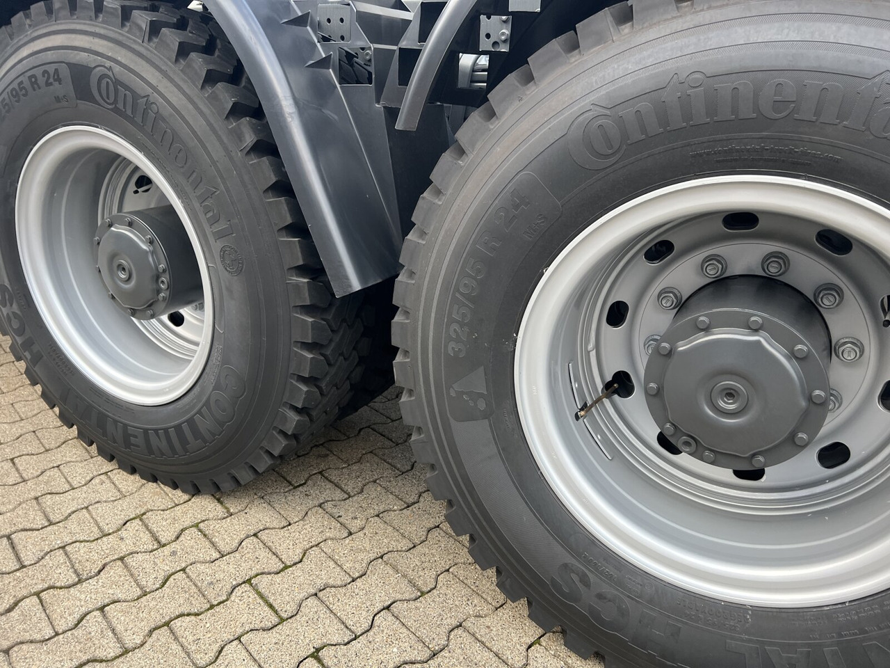 Mercedes-Benz Arocs 4151 AK 8x8/4 Arocs 4151 AK 8x8/4, Grounder - Kipper: das Bild 5 Mercedes-Benz Arocs 4151 AK 8x8/4 Arocs 4151 AK 8x8/4, Grounder - Kipper: das Bild 5