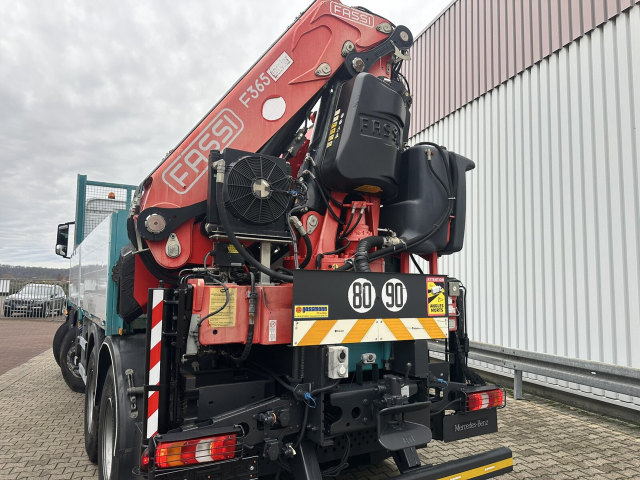 Mercedes-Benz Arocs 4151 K 8x4 Arocs 4151 K 8x4, Fassi Heckkran F 365 RA. 2.26 E Dynamic, Funk - Autokran, Pritsche LKW: das Bild 4 Mercedes-Benz Arocs 4151 K 8x4 Arocs 4151 K 8x4, Fassi Heckkran F 365 RA. 2.26 E Dynamic, Funk - Autokran, Pritsche LKW: das Bild 4