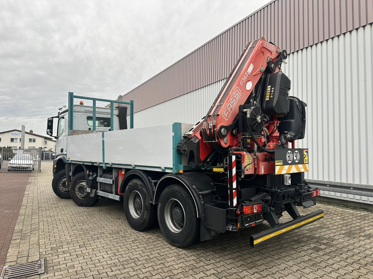 Mercedes-Benz Arocs 4151 K 8x4 Arocs 4151 K 8x4, Fassi Heckkran F 365 RA. 2.26 E Dynamic, Funk - Autokran, Pritsche LKW: das Bild 3 Mercedes-Benz Arocs 4151 K 8x4 Arocs 4151 K 8x4, Fassi Heckkran F 365 RA. 2.26 E Dynamic, Funk - Autokran, Pritsche LKW: das Bild 3