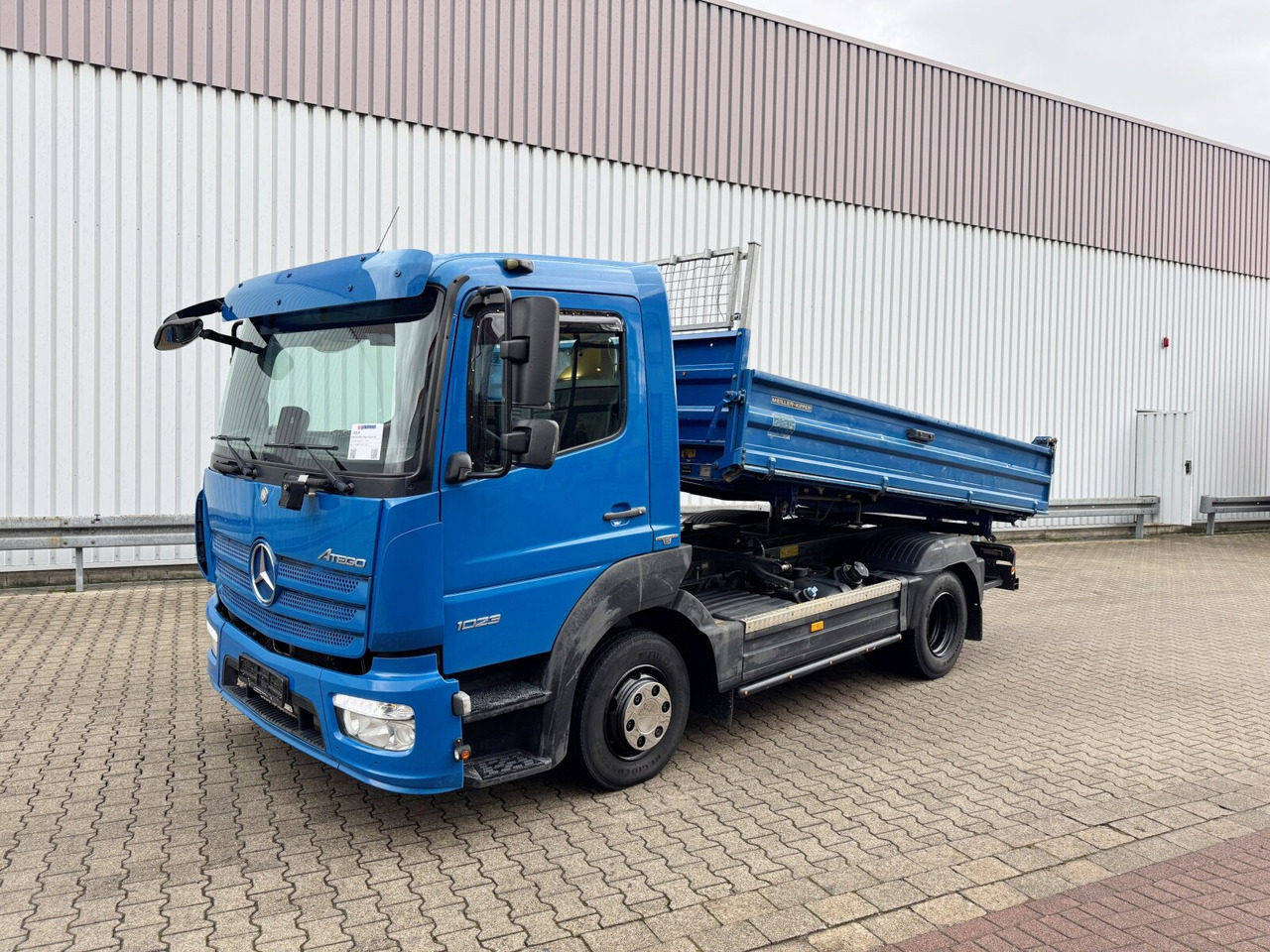 Mercedes-Benz Atego 1023 K 4x2 Atego 1023 K 4x2, 2x AHK - Kipper: das Bild 1 Mercedes-Benz Atego 1023 K 4x2 Atego 1023 K 4x2, 2x AHK - Kipper: das Bild 1