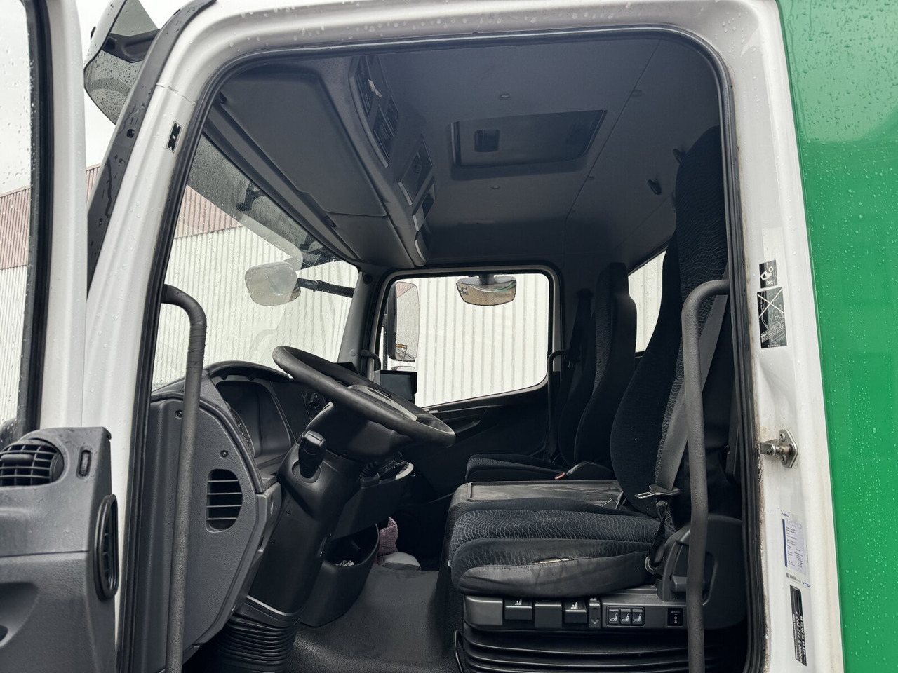 Mercedes-Benz Atego 1223 L 4x2 Atego 1223 L 4x2 mit Heckkran Atlas 88.3-A2L, Funk - Autokran, Pritsche LKW: das Bild 4 Mercedes-Benz Atego 1223 L 4x2 Atego 1223 L 4x2 mit Heckkran Atlas 88.3-A2L, Funk - Autokran, Pritsche LKW: das Bild 4