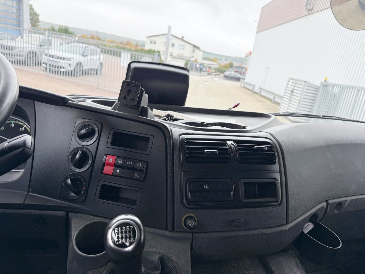 Mercedes-Benz Atego 1630 K 4x2 Atego 1630 K 4x2, Meiller 3-Seiten, 2 x AHK Öl - Kipper: das Bild 4 Mercedes-Benz Atego 1630 K 4x2 Atego 1630 K 4x2, Meiller 3-Seiten, 2 x AHK Öl - Kipper: das Bild 4