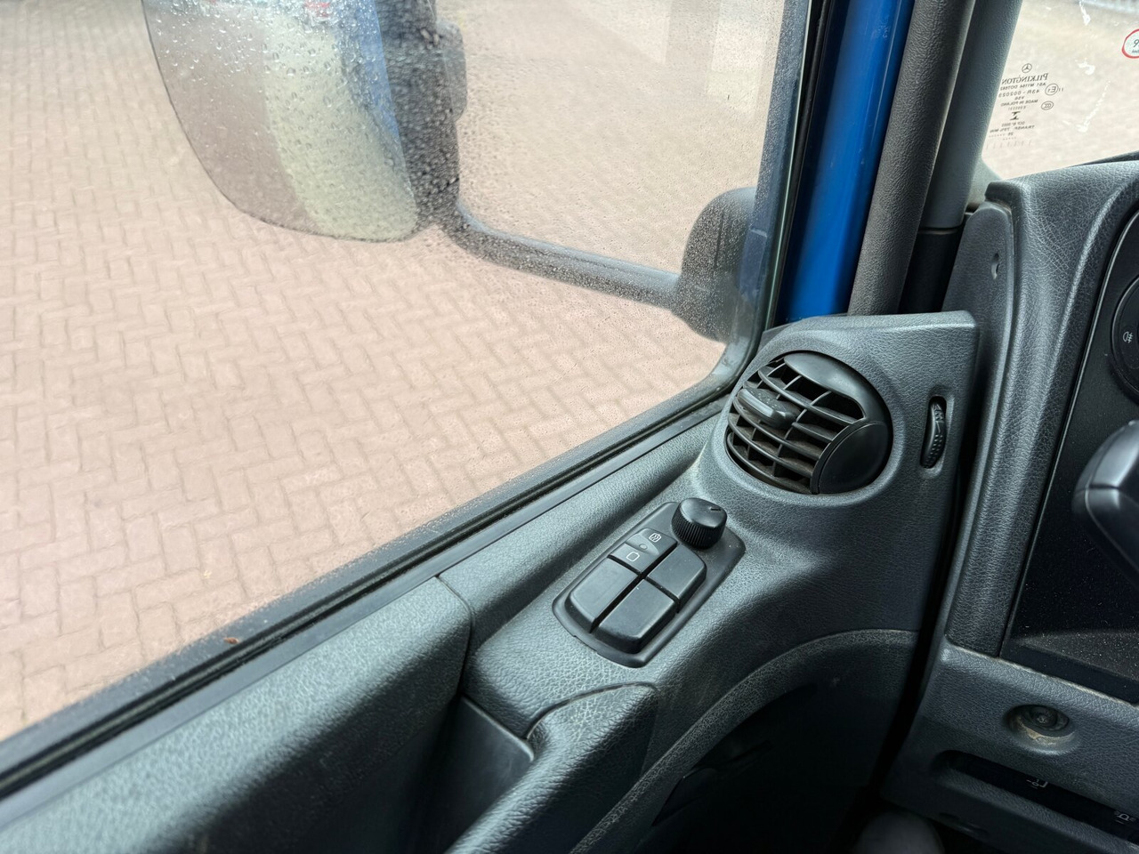 Mercedes-Benz Atego 1630 K 4x2 Atego 1630 K 4x2, Meiller 3-Seiten, 2 x AHK Öl - Kipper: das Bild 5 Mercedes-Benz Atego 1630 K 4x2 Atego 1630 K 4x2, Meiller 3-Seiten, 2 x AHK Öl - Kipper: das Bild 5