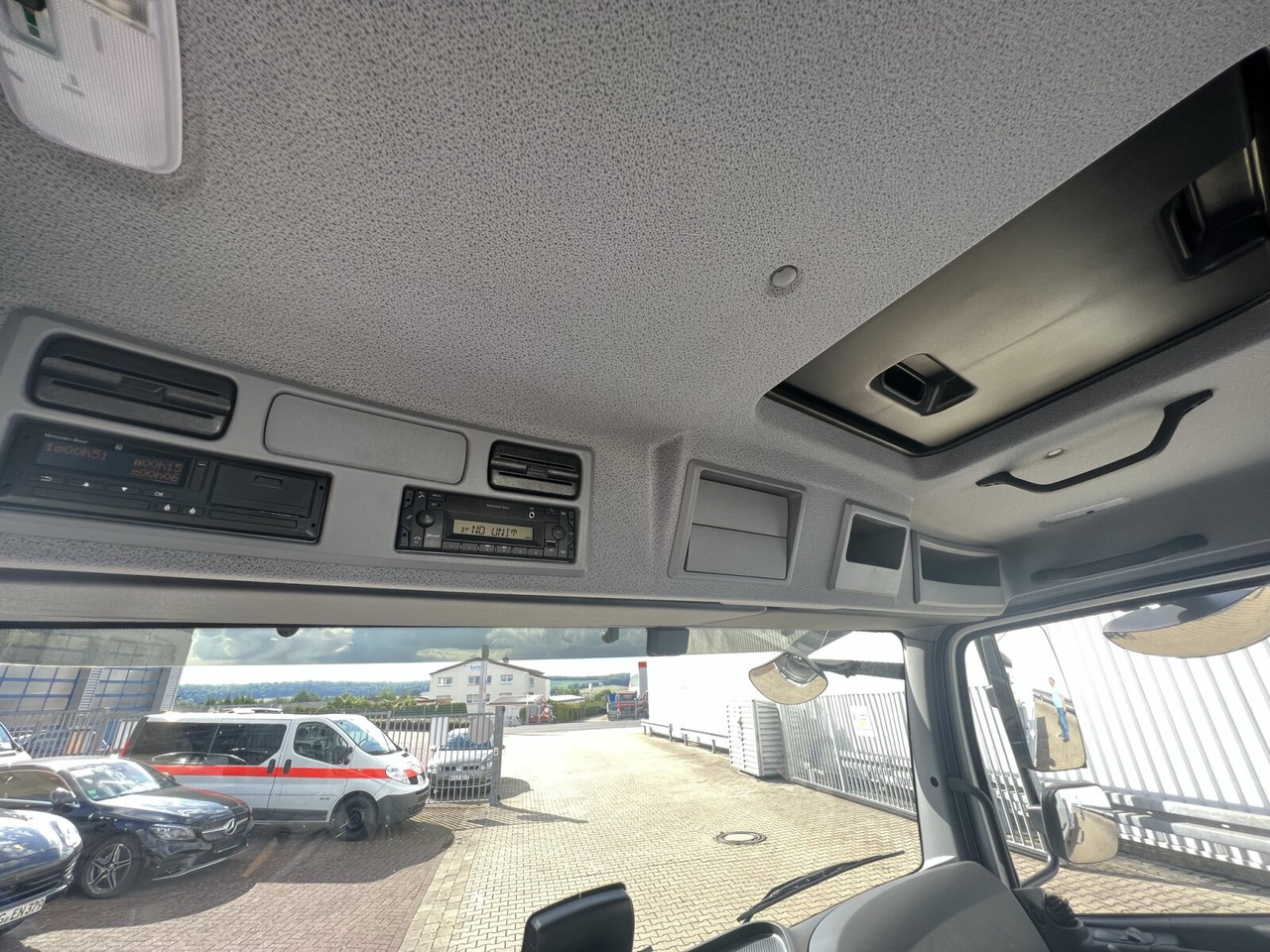 Mercedes-Benz Atego 818/23 K 4x2 Atego 818/23 K 4x2, mehrfach Vorhanden! - Fahrgestell LKW: das Bild 2 Mercedes-Benz Atego 818/23 K 4x2 Atego 818/23 K 4x2, mehrfach Vorhanden! - Fahrgestell LKW: das Bild 2