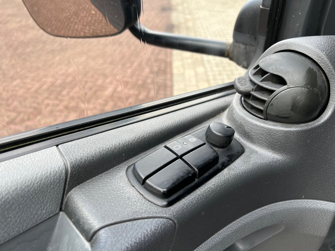 Koffer LKW Mercedes-Benz Atego 818 L 4x2 Atego 818 L 4x2 mit MBB LBW, 4x Vorhanden!: das Bild 5