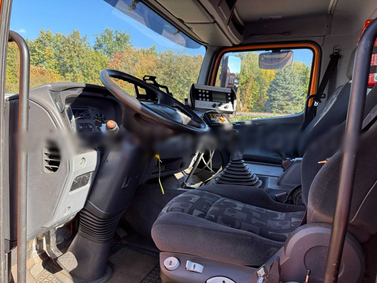 Mercedes-Benz Axor 1824 L 4x2 Axor 1824 L 4x2, Motorabtrieb, Winterdienstausstattung - Abrollkipper: das Bild 5 Mercedes-Benz Axor 1824 L 4x2 Axor 1824 L 4x2, Motorabtrieb, Winterdienstausstattung - Abrollkipper: das Bild 5